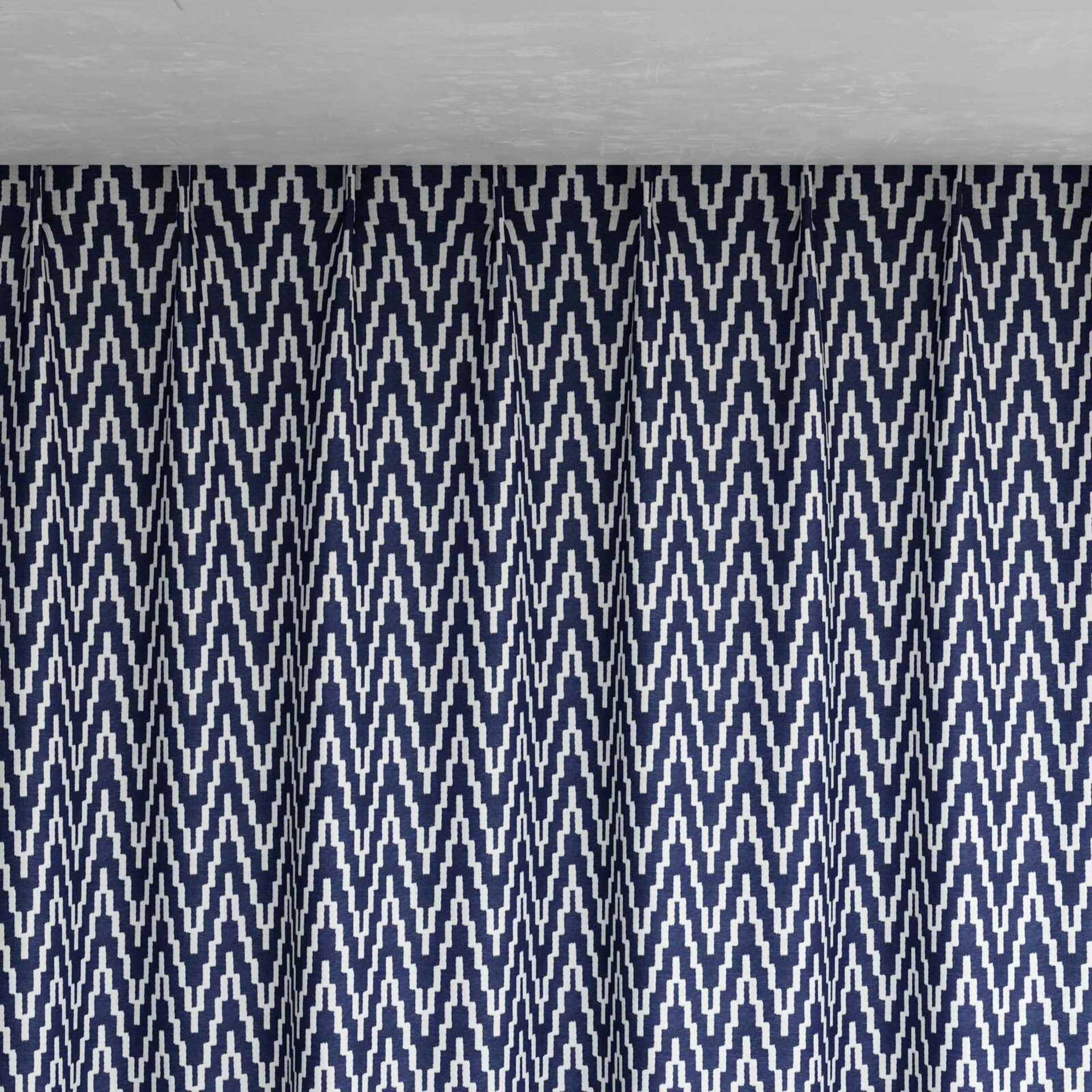 Top view of Running Marine, pinch pleat