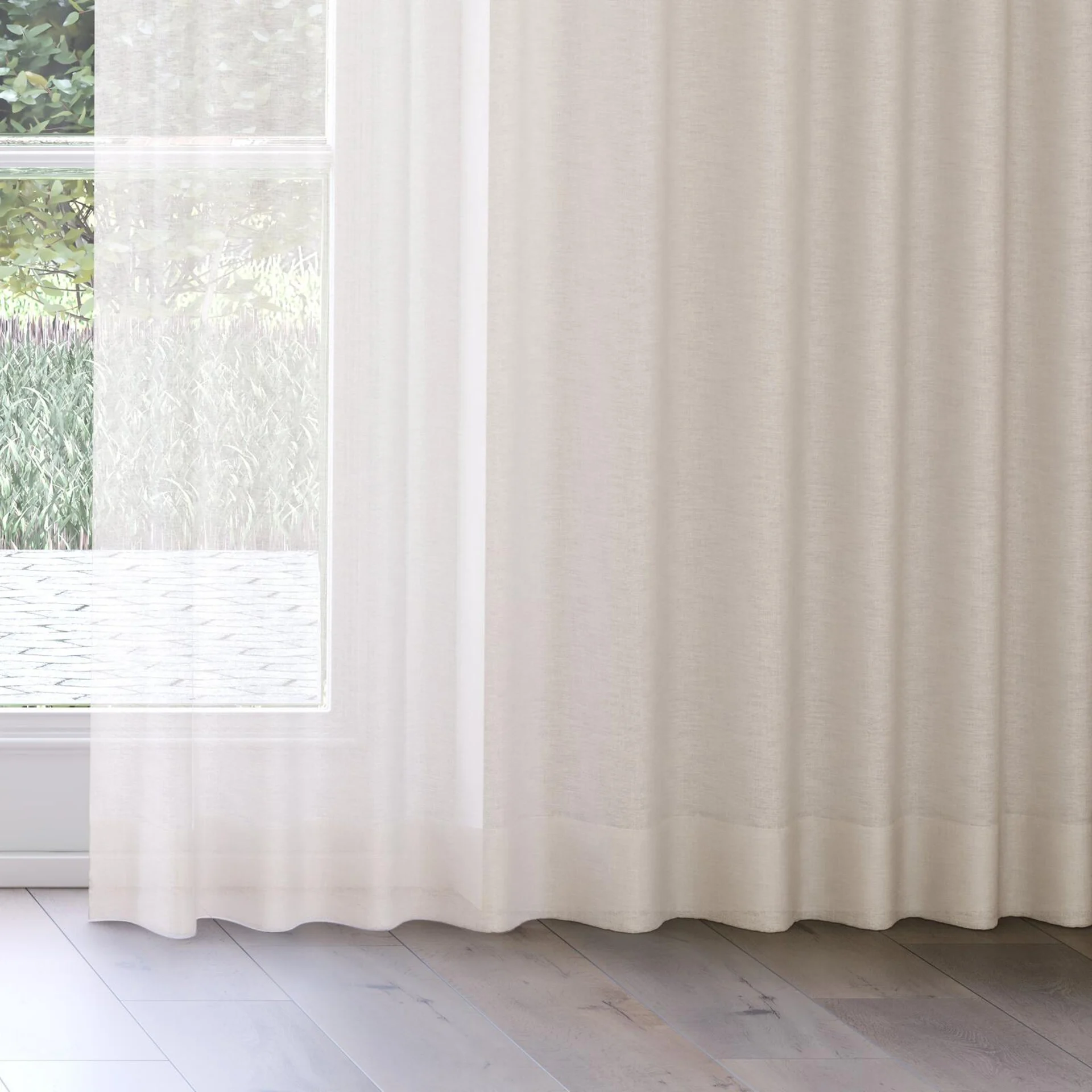 Bottom view of Cirrus Hay, on curtain rail