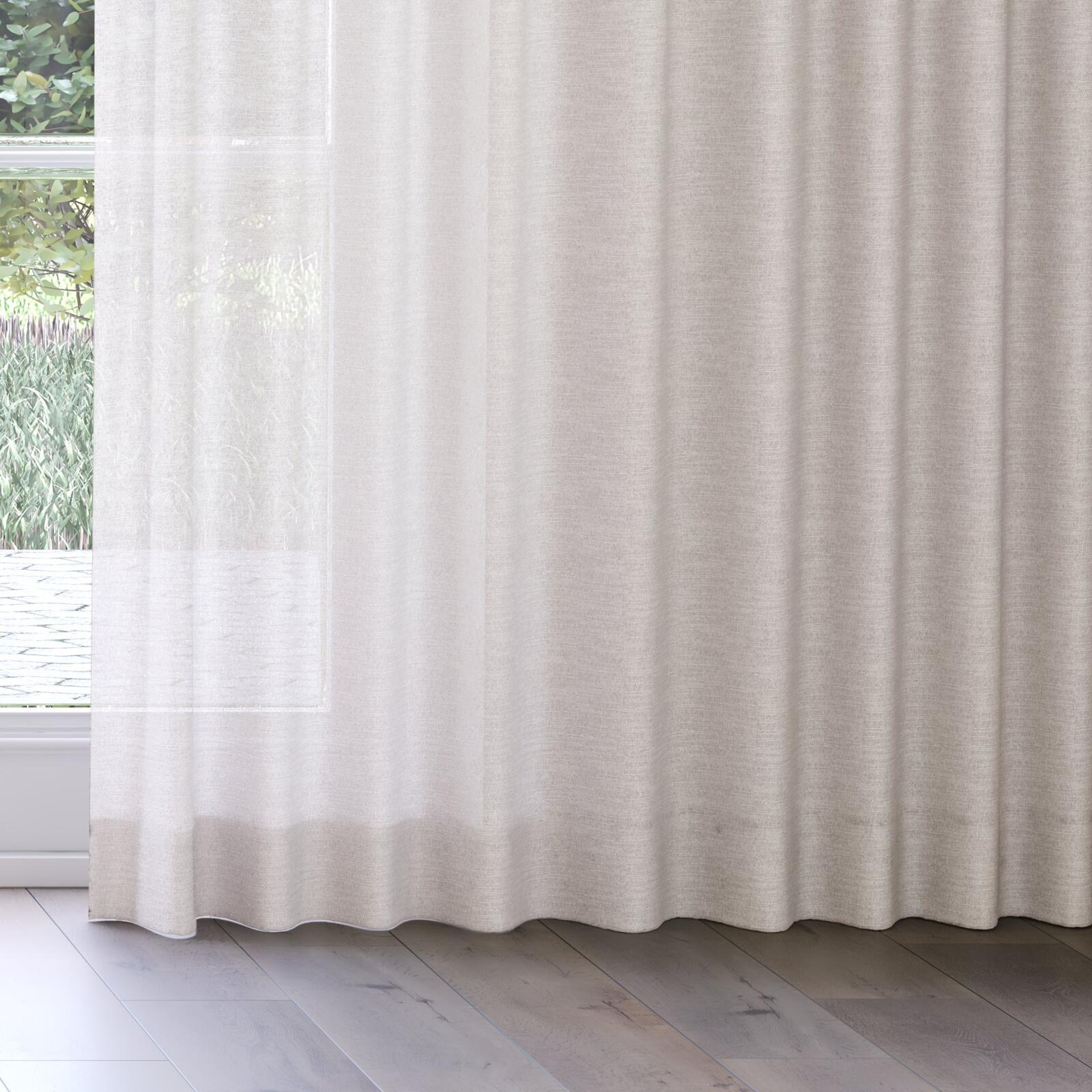 Bottom view of Revel Fog, on curtain rail