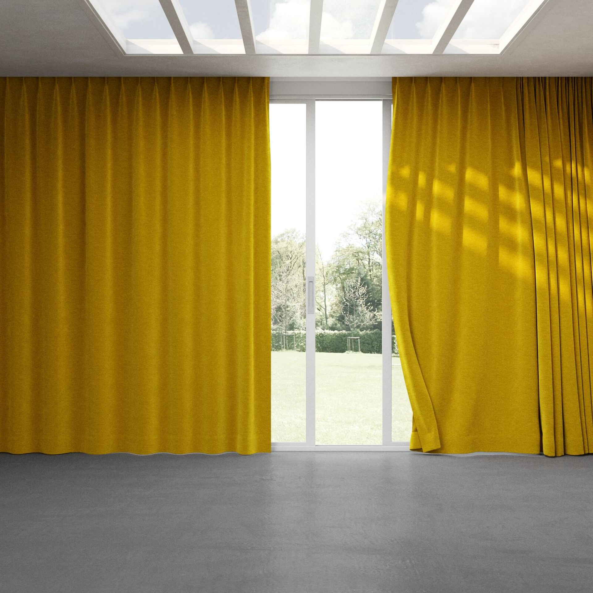 Full view of Geneva Gold, pinch pleat