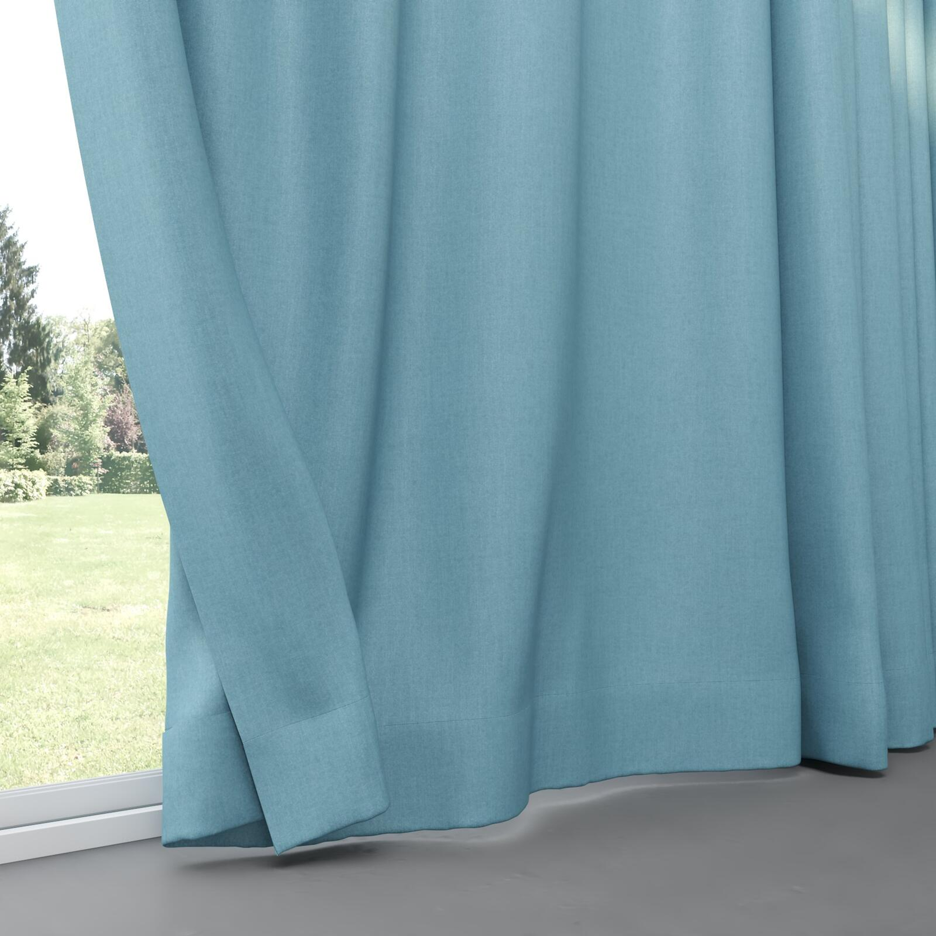 Bottom view of Cushy Niagara, pinch pleat