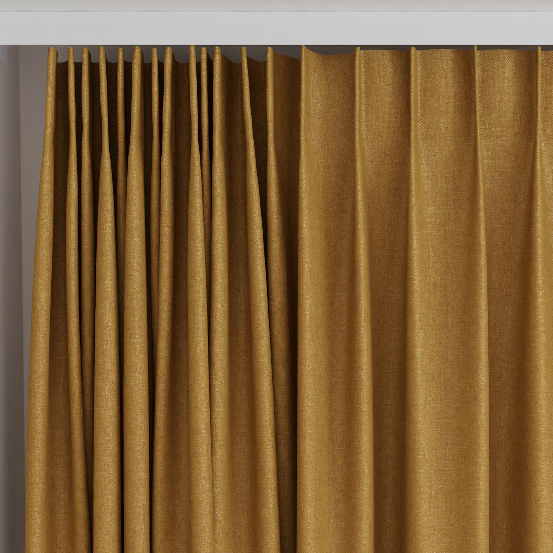 Top view of Rover Hazel, on curtain rail
