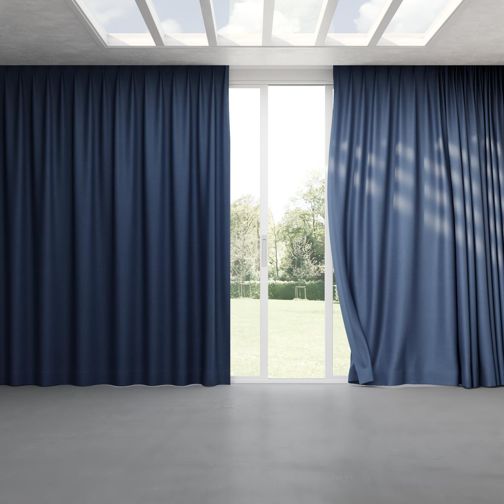 Full view of Peak Captain, pinch pleat