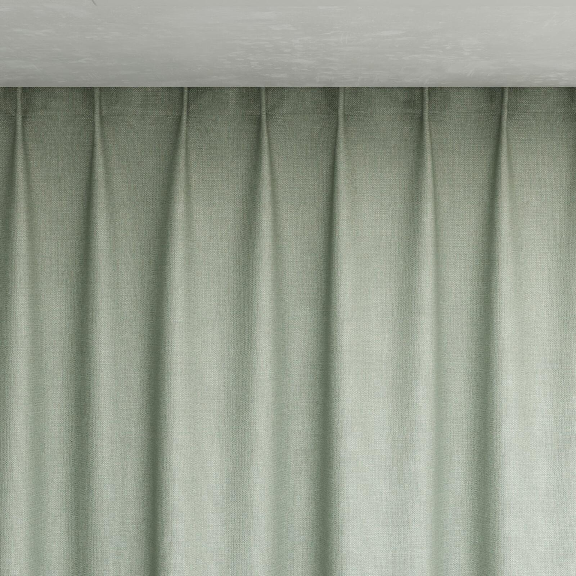 Top view of Gent Balsam, pinch pleat