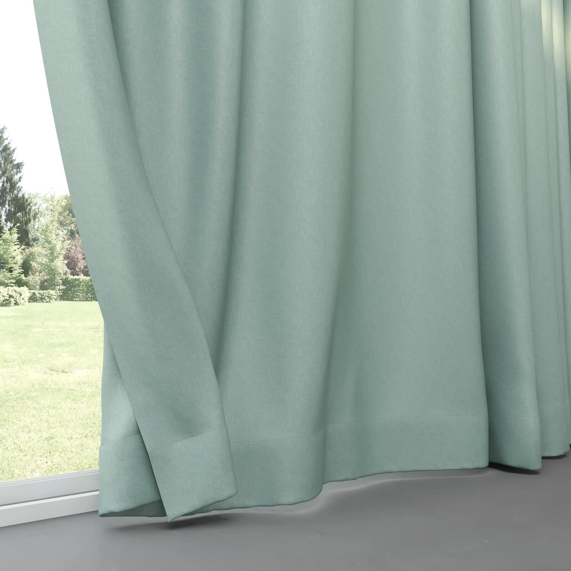 Bottom view of Naturama Spa, pinch pleat