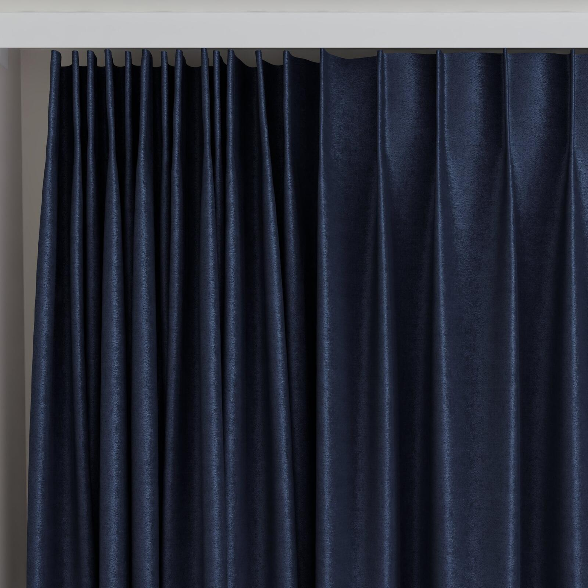 Top view of Drama Ink, on curtain rail