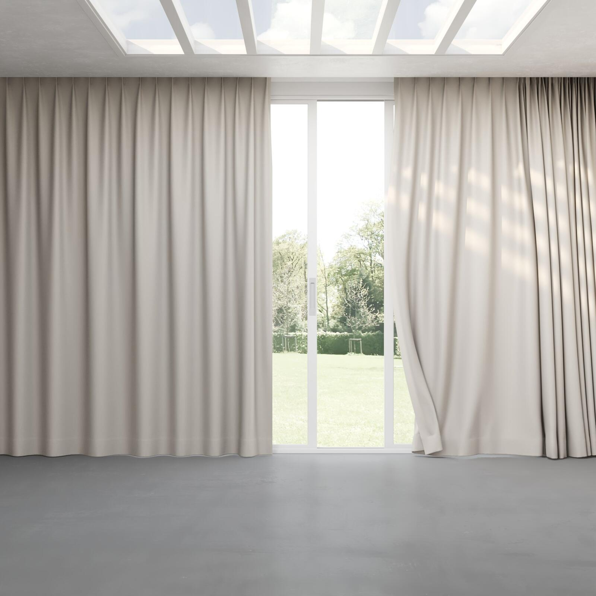 Full view of Woolskin Limestone, pinch pleat