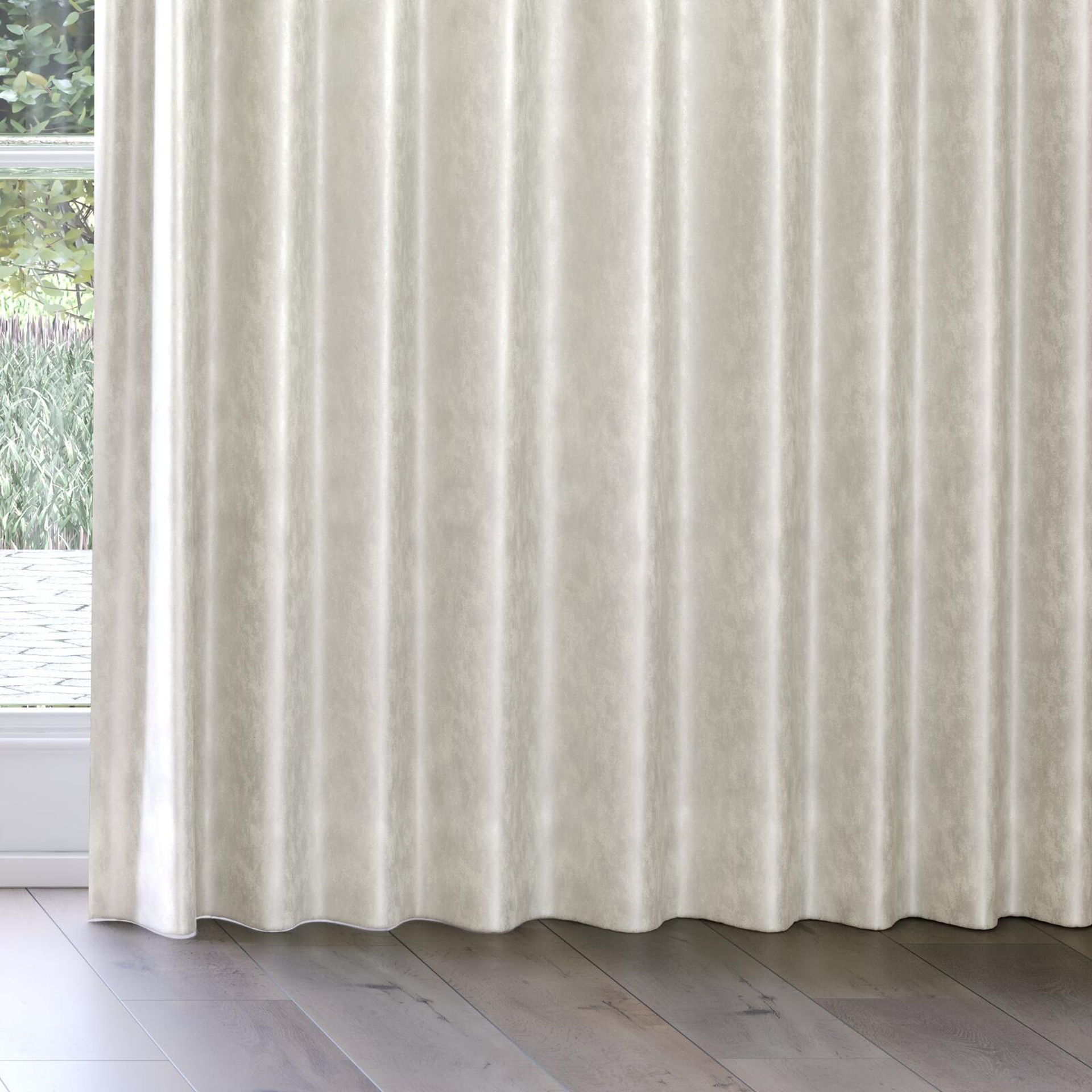 Bottom view of Fizz Wool, on curtain rail