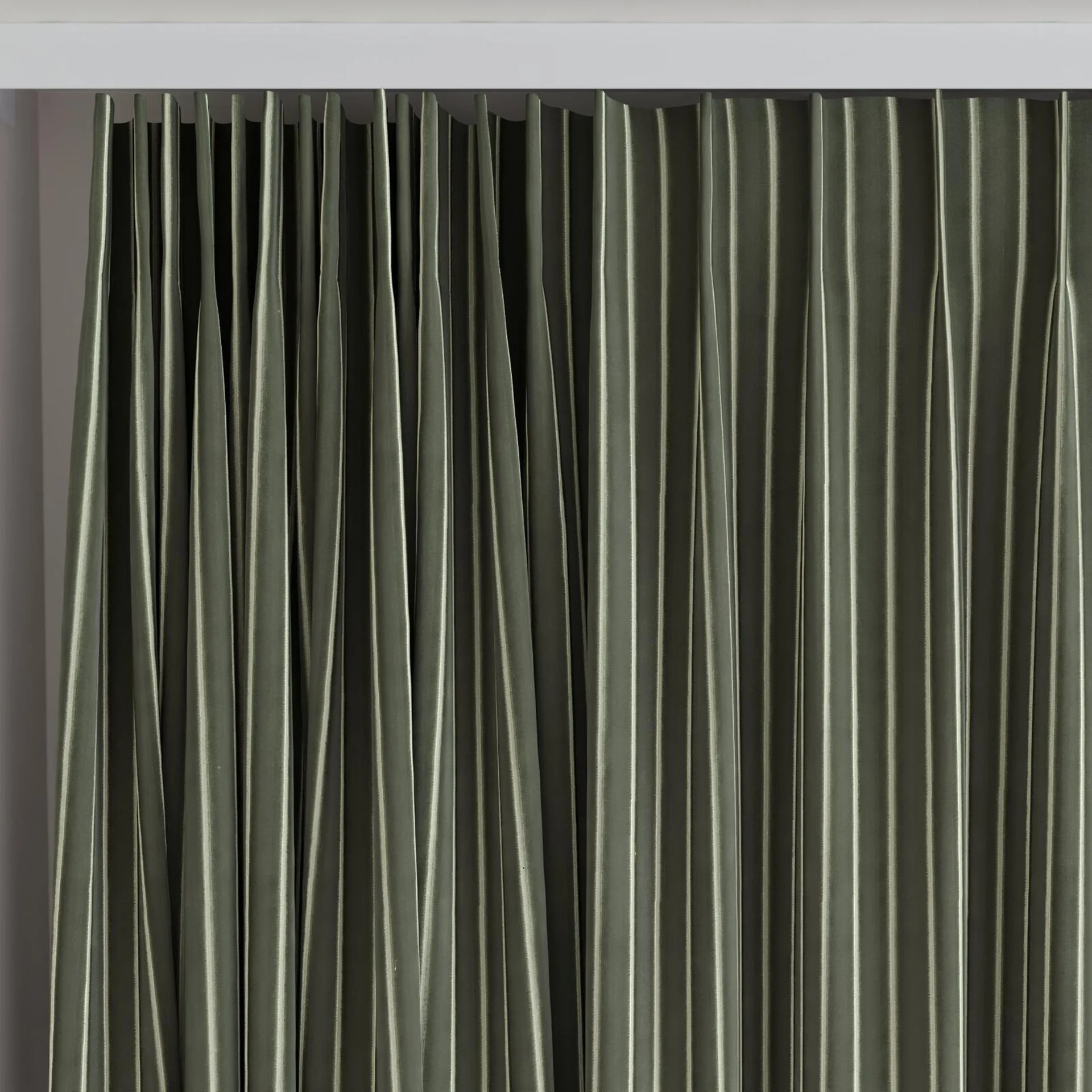 Top view of Cordial Hunter, on curtain rail