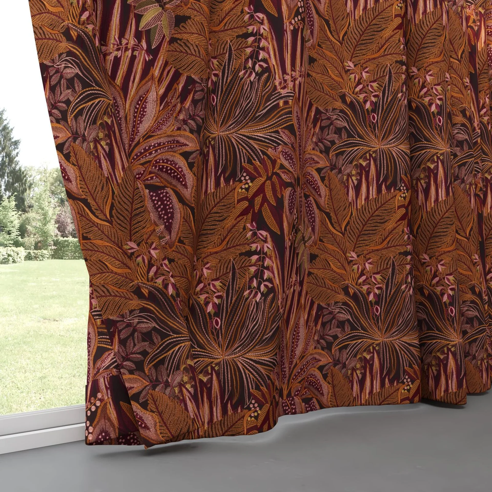 Bottom view of Jungle Room Muscat, pinch pleat