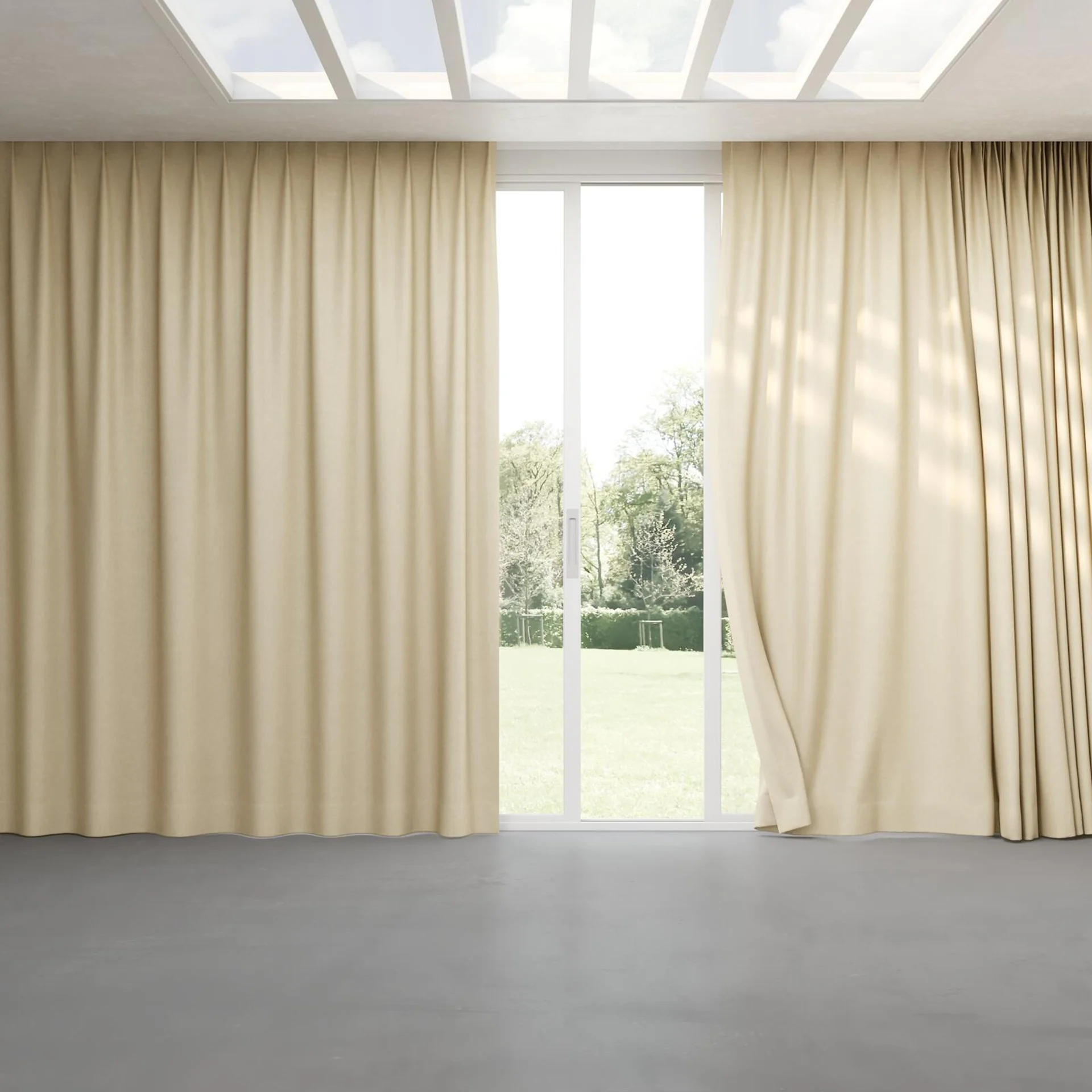 Full view of Bronco Raffia, pinch pleat