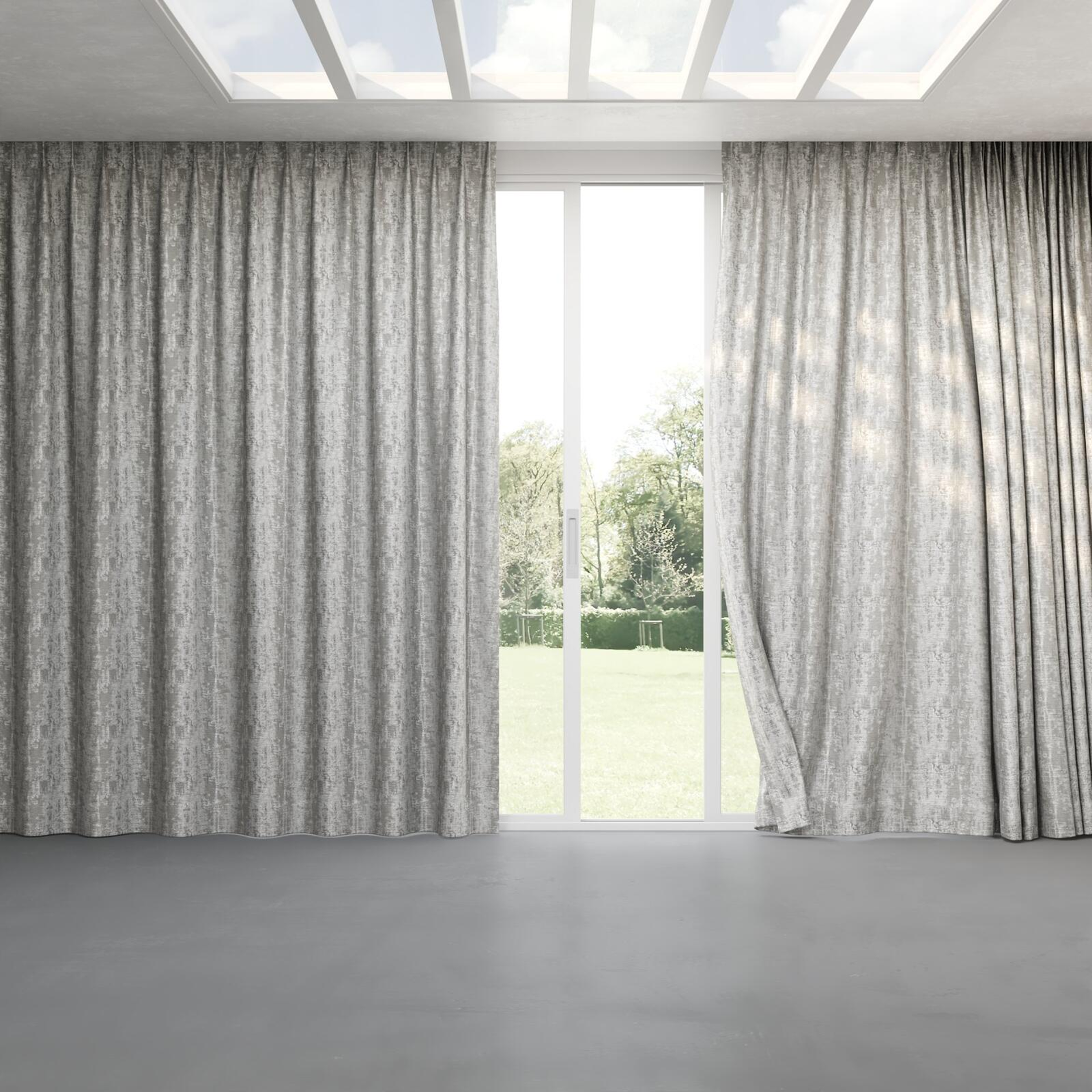 Full view of Member Iron, pinch pleat