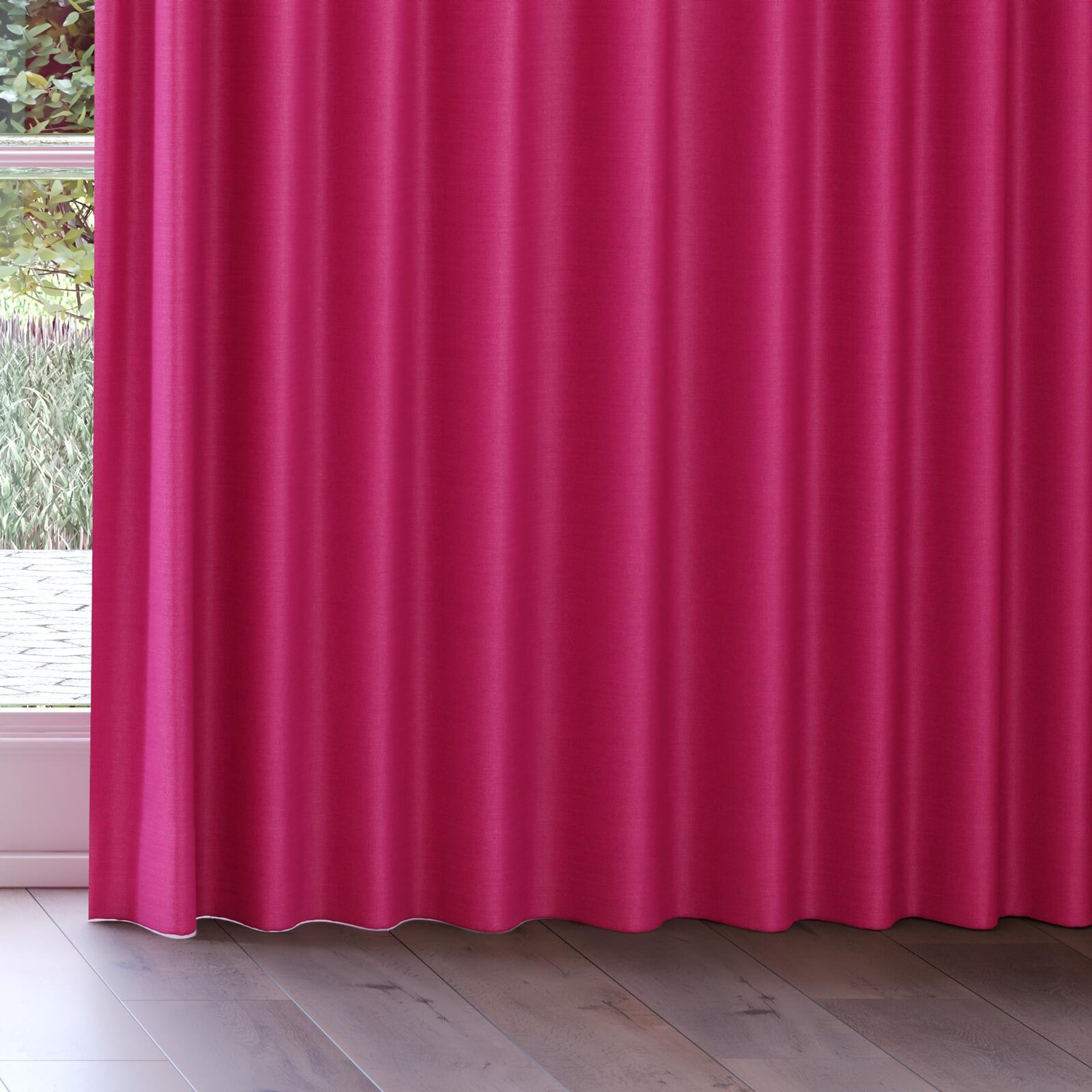 Bottom view of Linex Crocus, on curtain rail