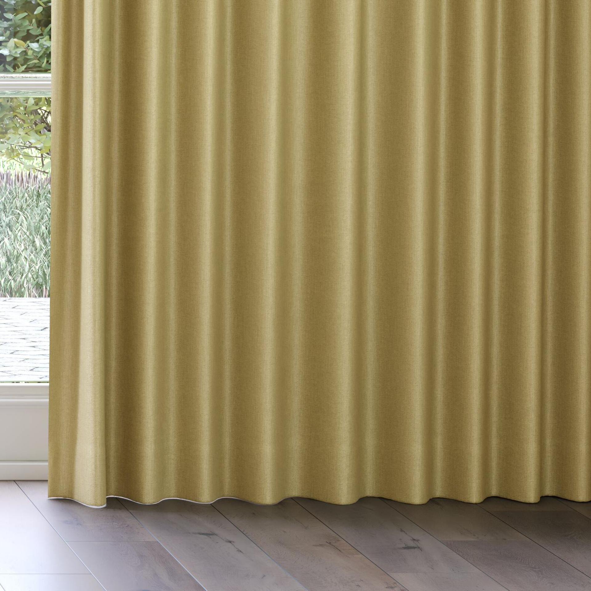 Bottom view of Bronco Tea, on curtain rail