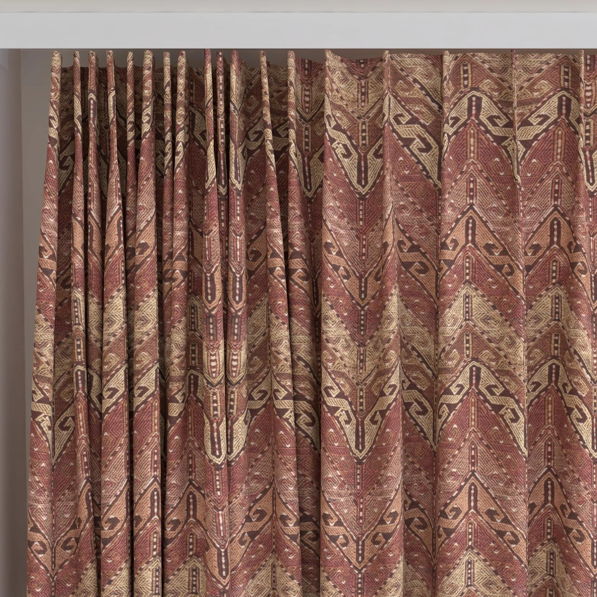 Top view of Lanteira Sienna, on curtain rail
