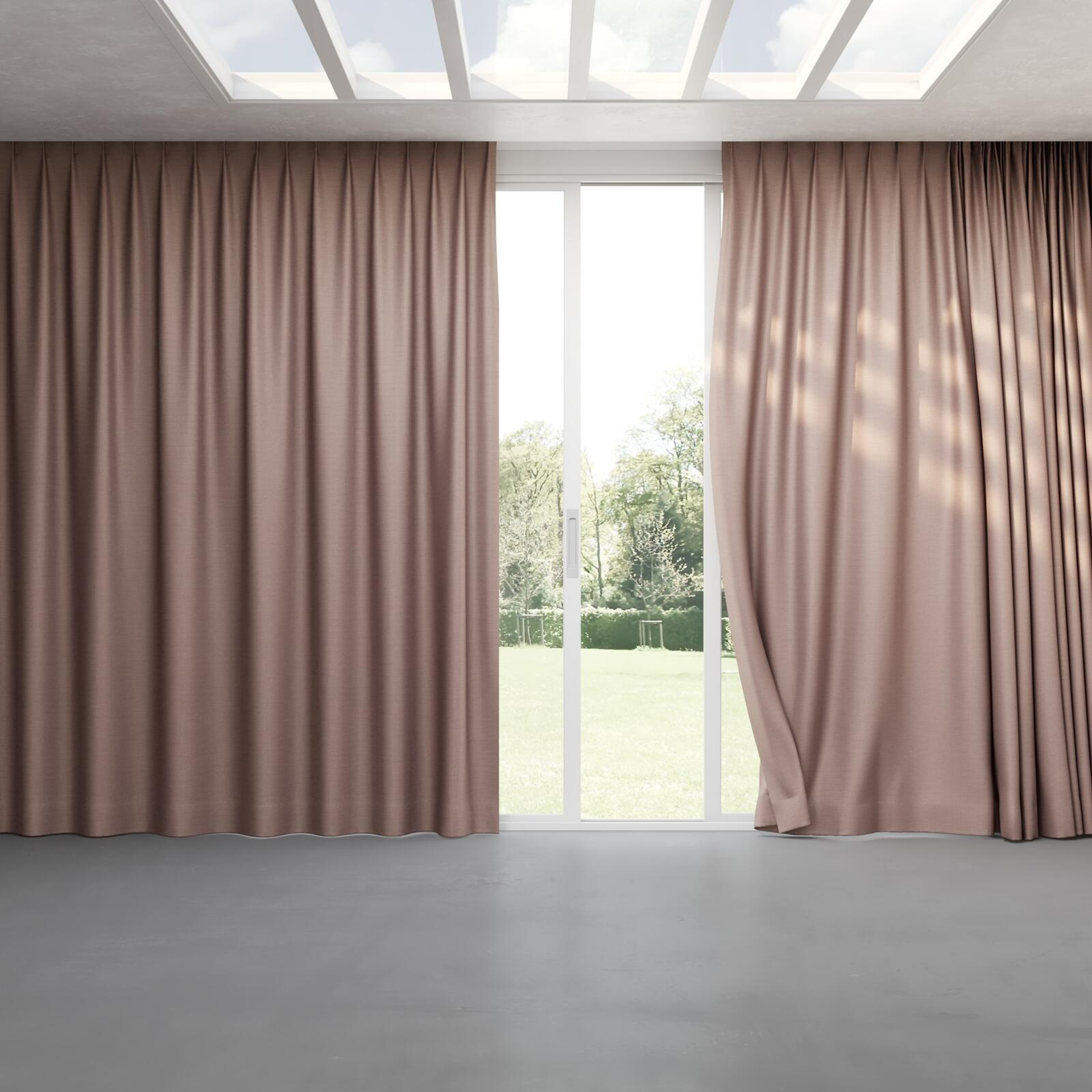 Full view of Linex Heather, pinch pleat