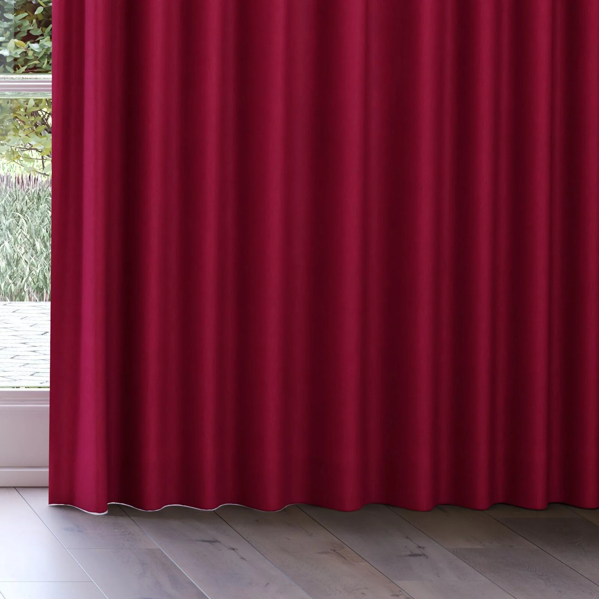 Bottom view of Lech Grenadine, on curtain rail