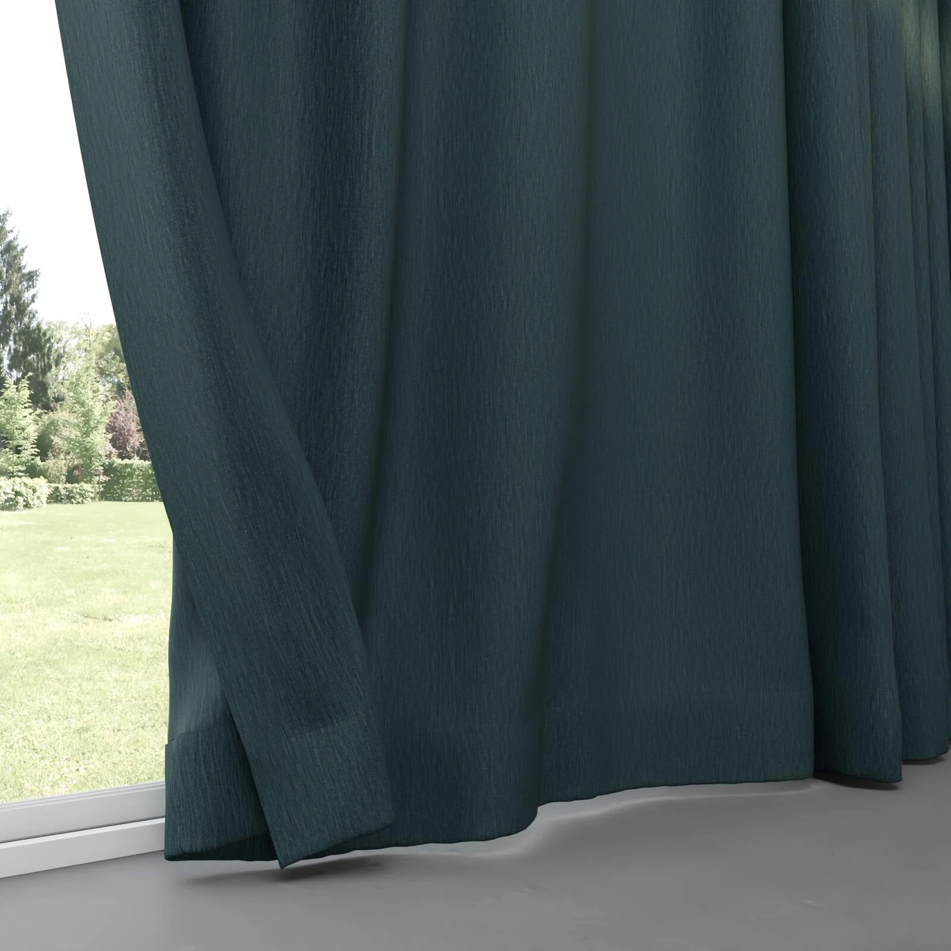 Bottom view of Tuxedo Peacock, pinch pleat