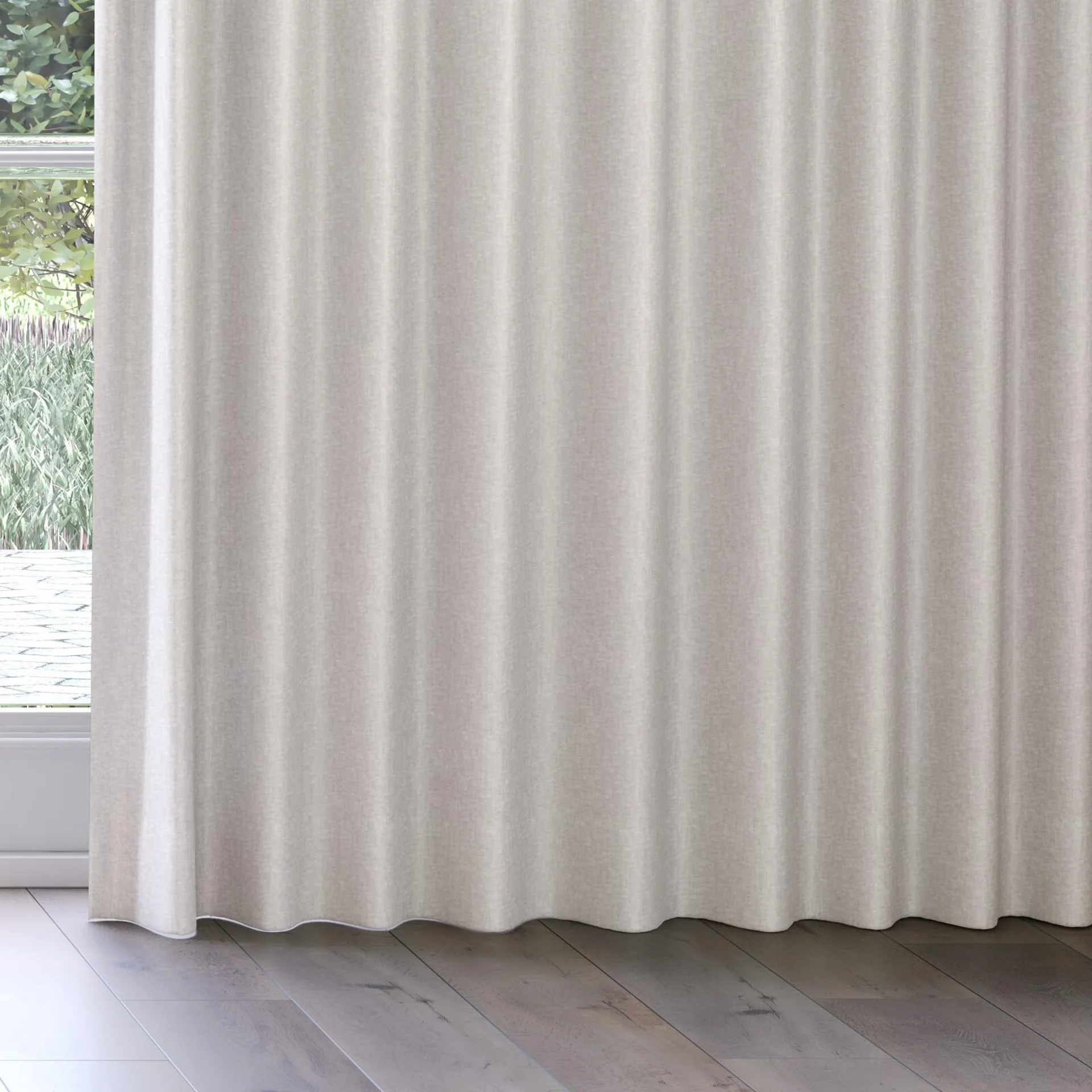 Bottom view of Glamour Griffin, on curtain rail
