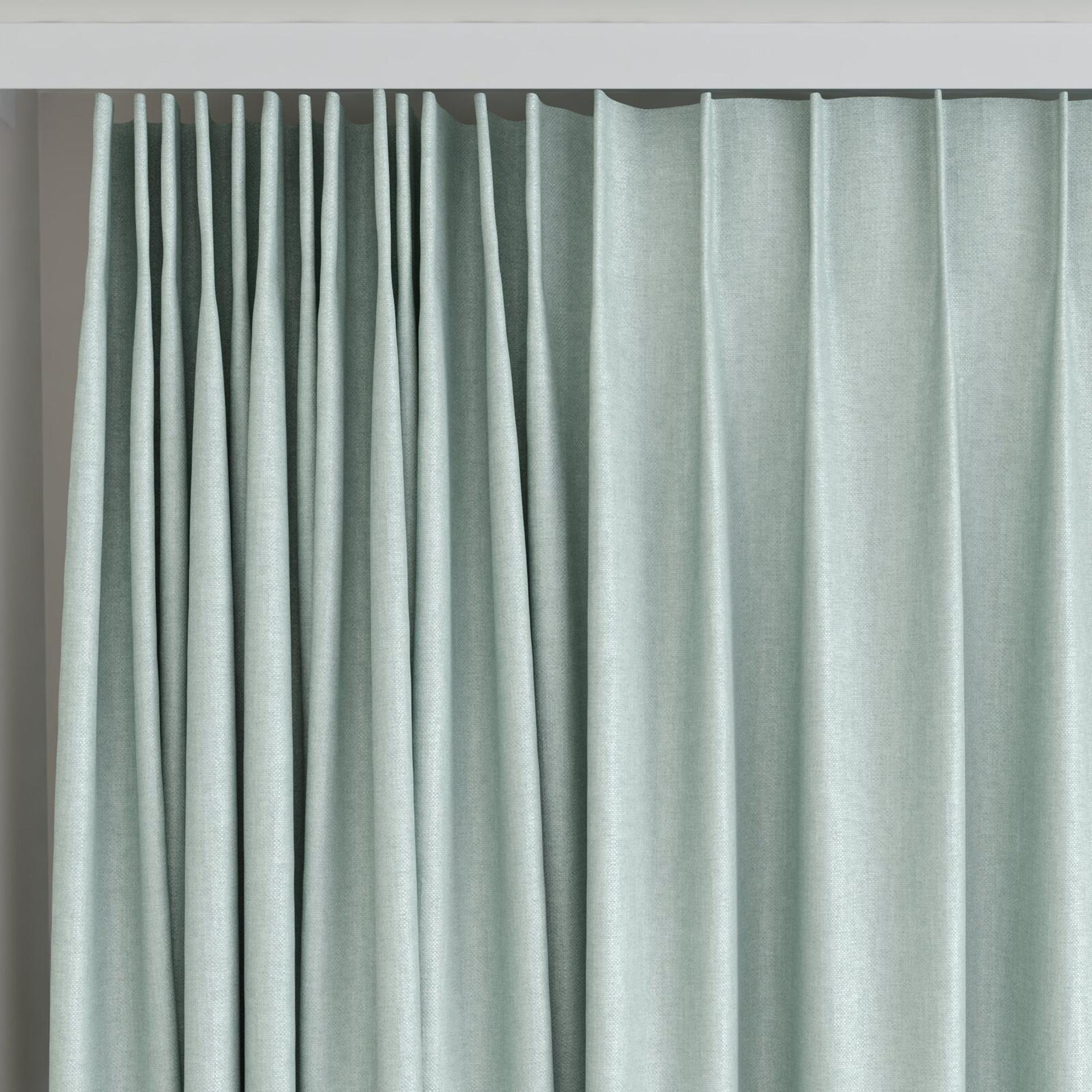 Top view of Bronco Murmur, on curtain rail