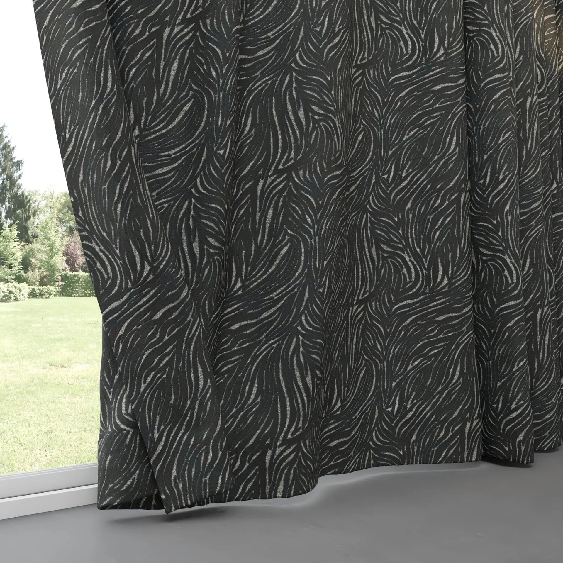 Bottom view of Principal Petrol, pinch pleat
