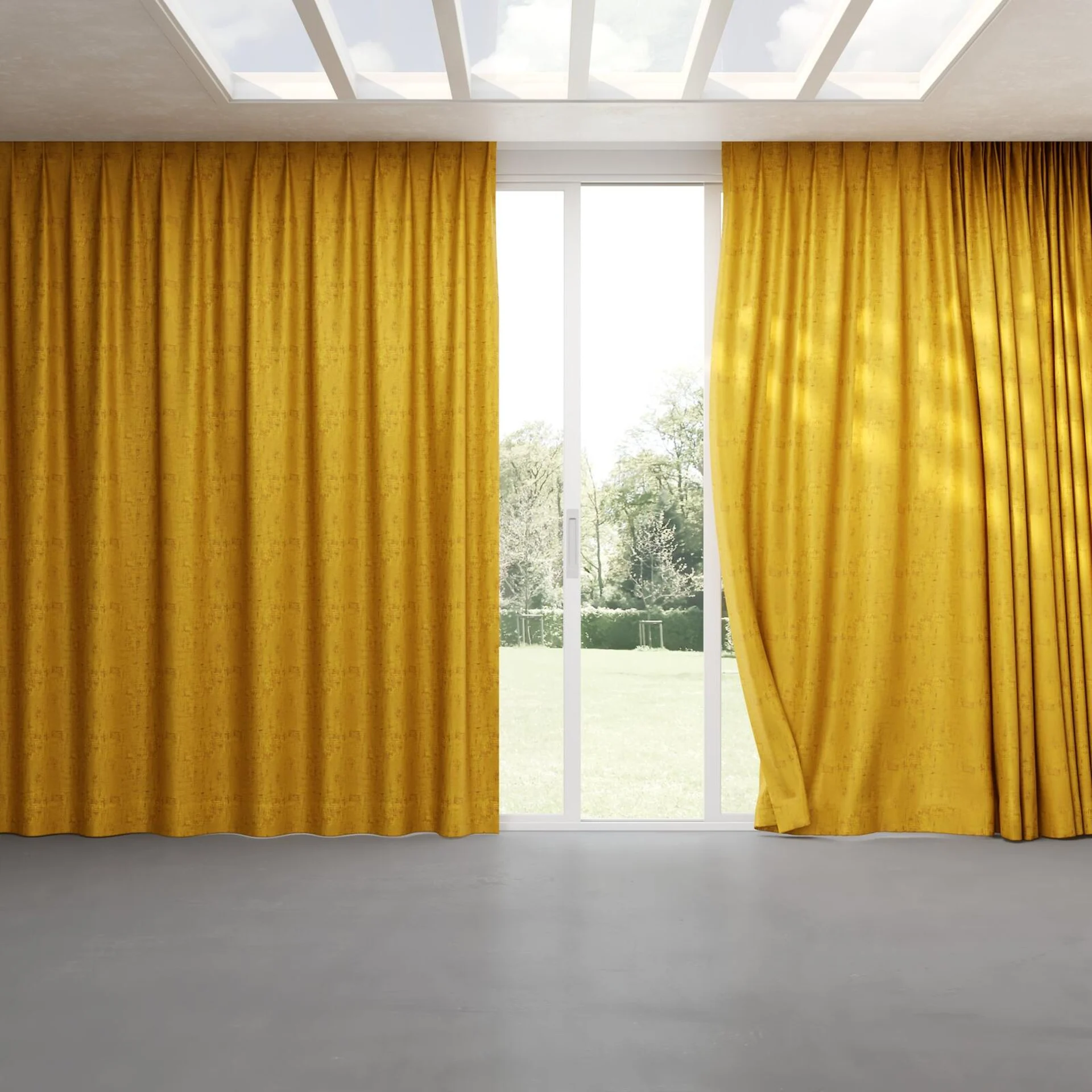 Full view of Gloria Sunflower, pinch pleat