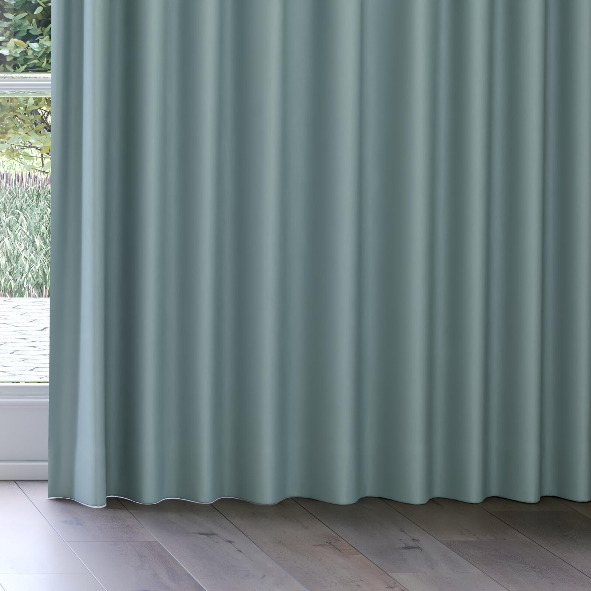 Bottom view of Vela Sky, on curtain rail