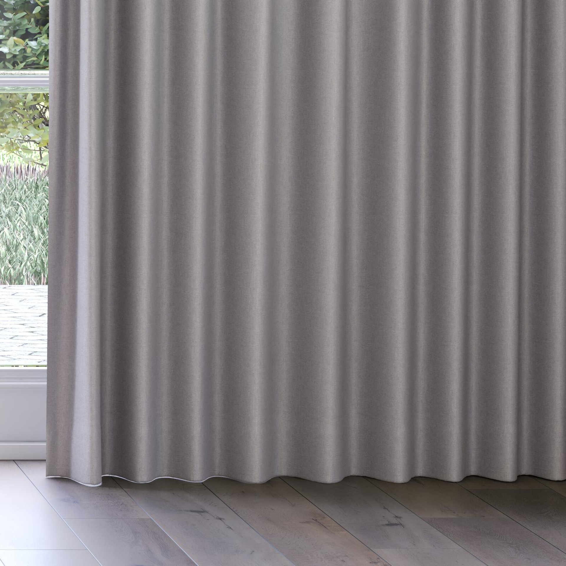 Bottom view of Re Delis Beech, on curtain rail