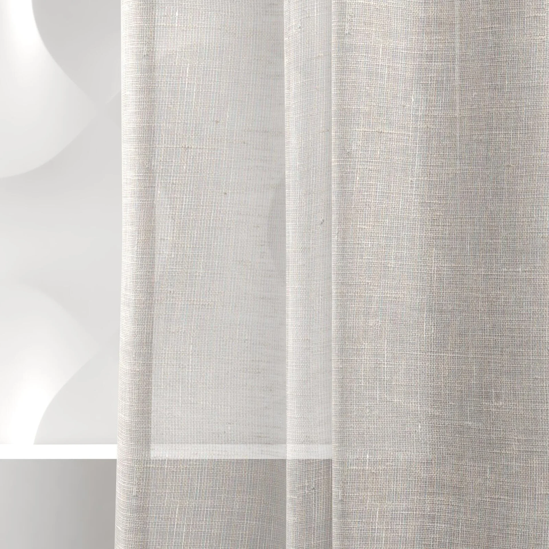 Detailed view of Enso Linen