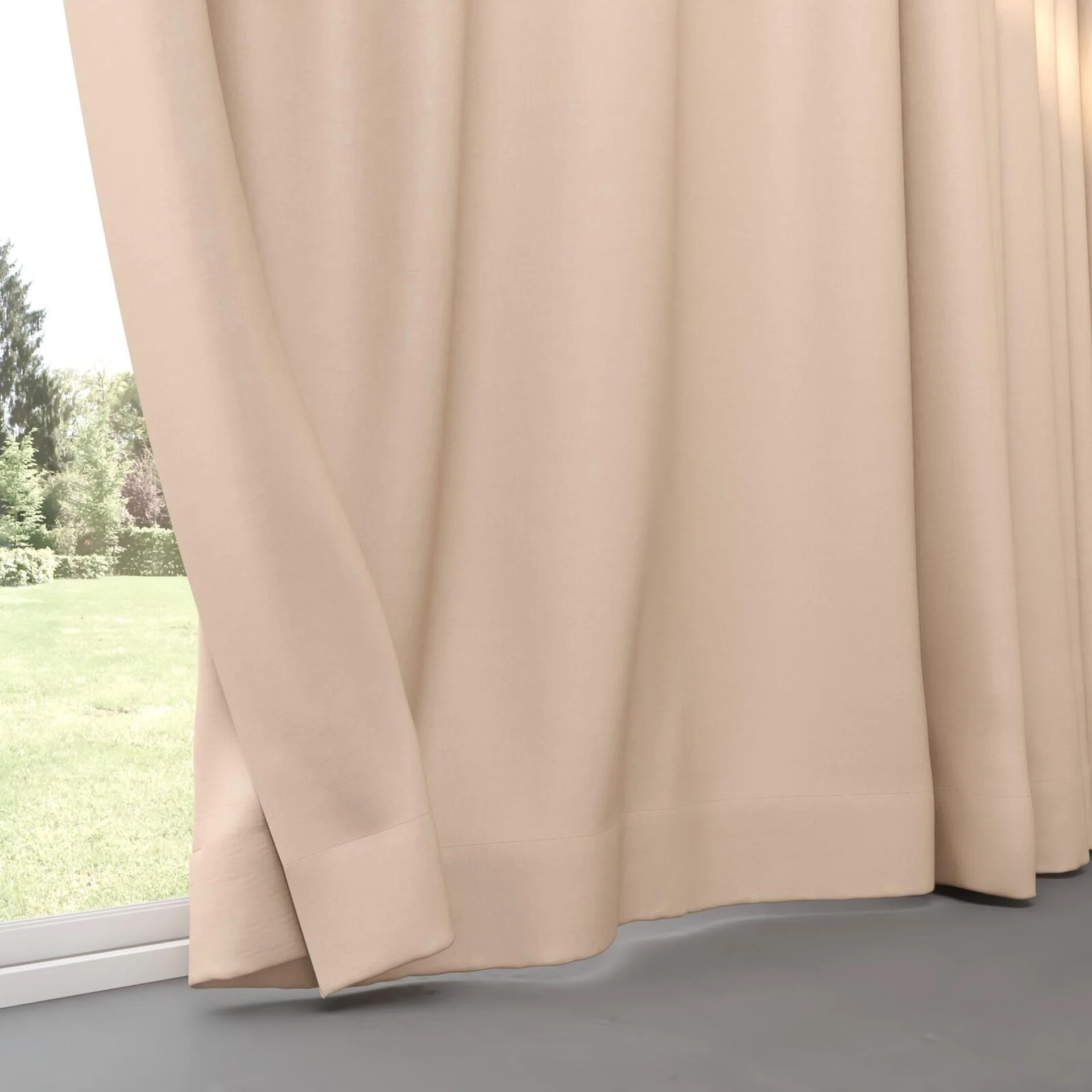 Bottom view of Kyoto Blush, pinch pleat