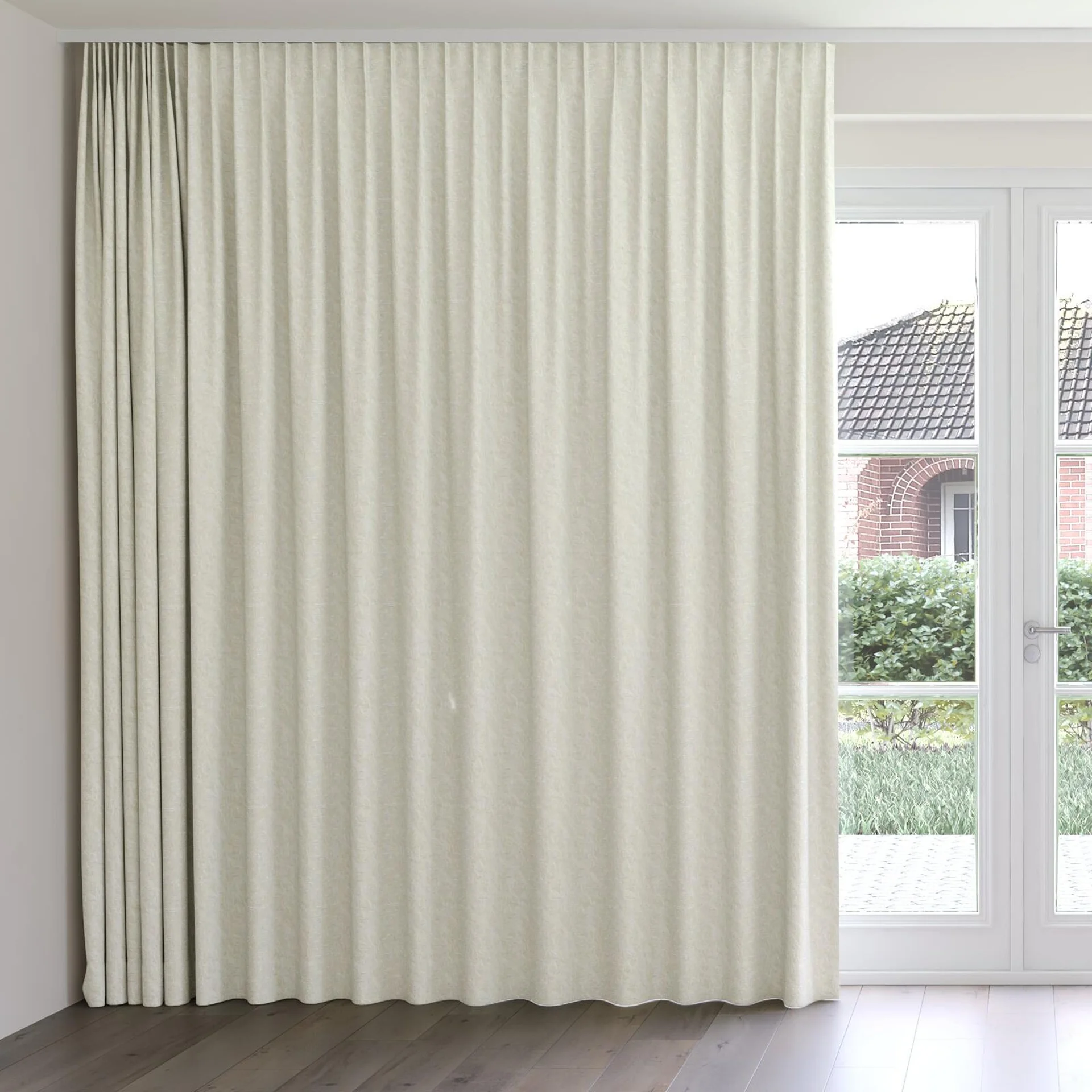 Front view of Objet Nougat, on curtain rail