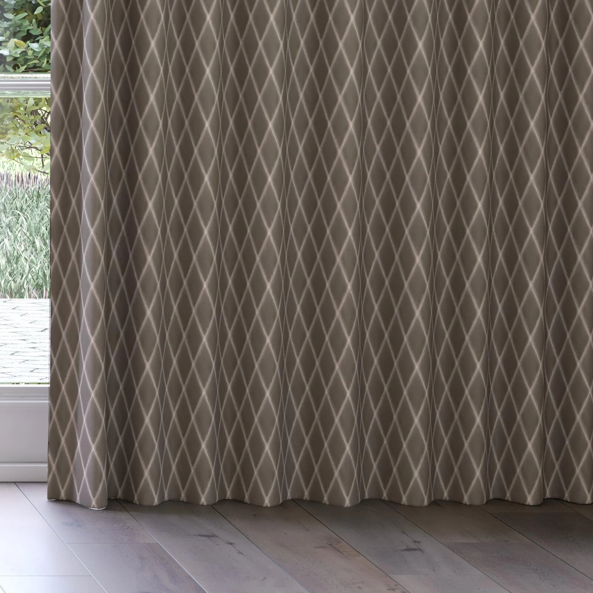 Bottom view of Pantheon Chincilla, on curtain rail