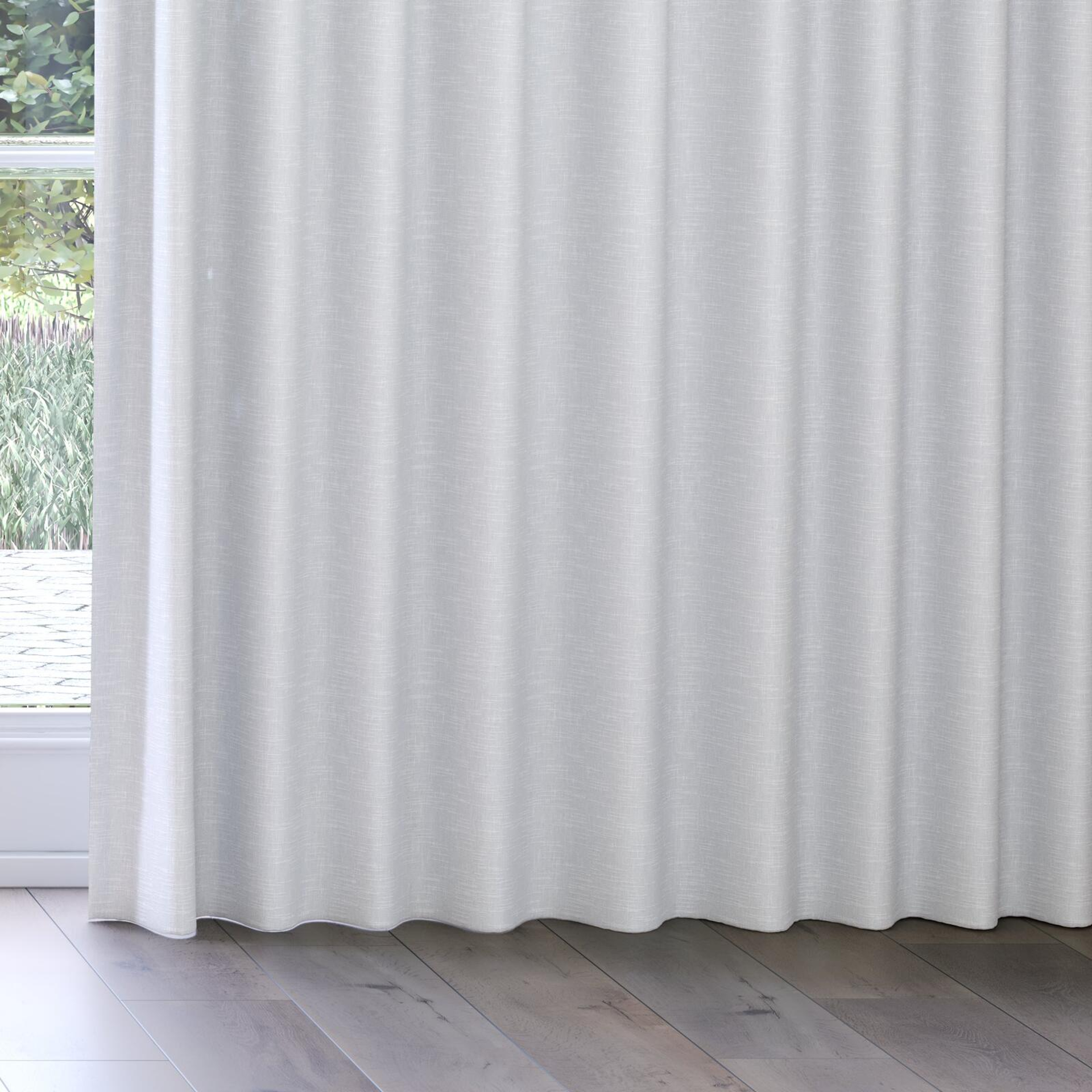 Bottom view of Artemis Breeze, on curtain rail