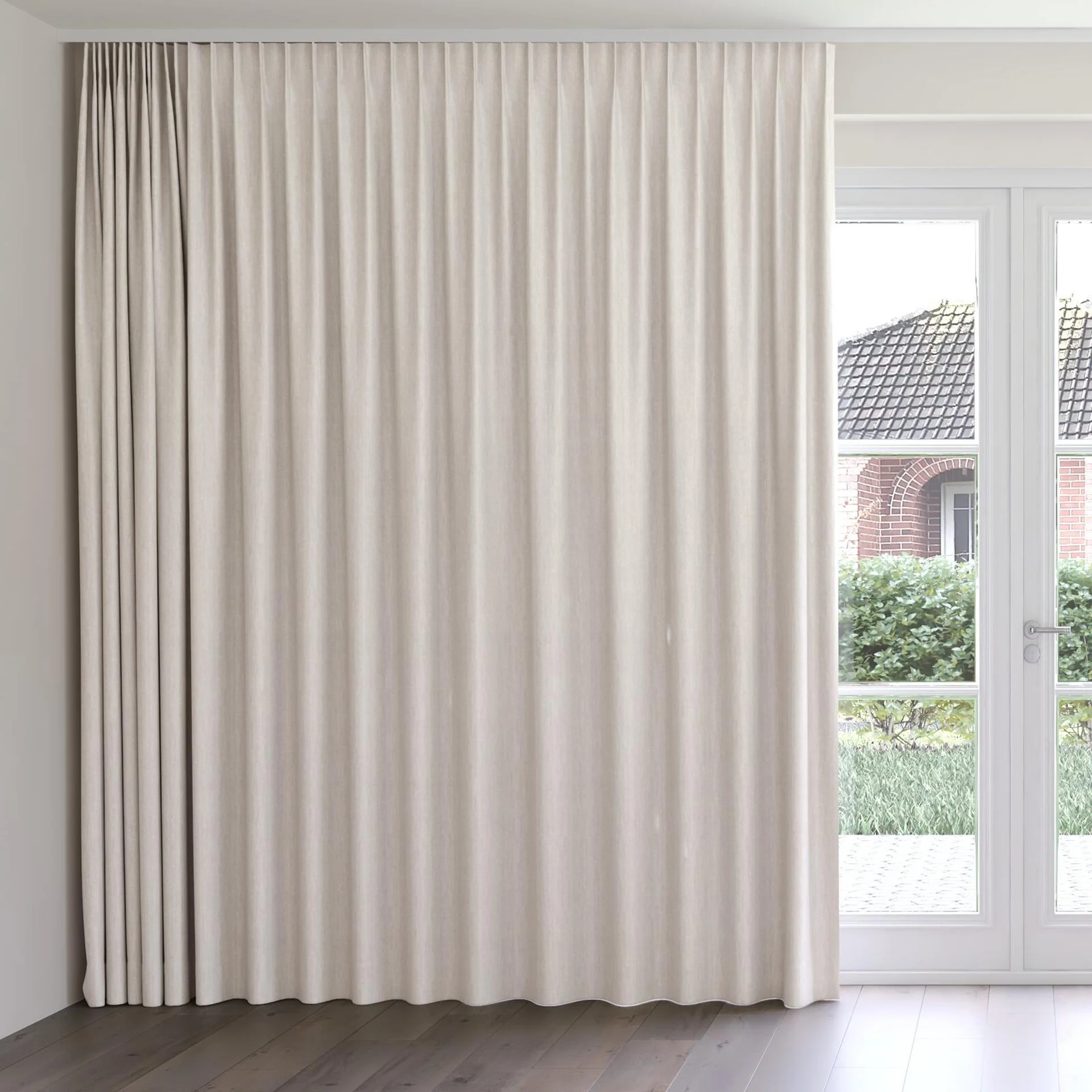 Front view of Hombre Iceberg, on curtain rail