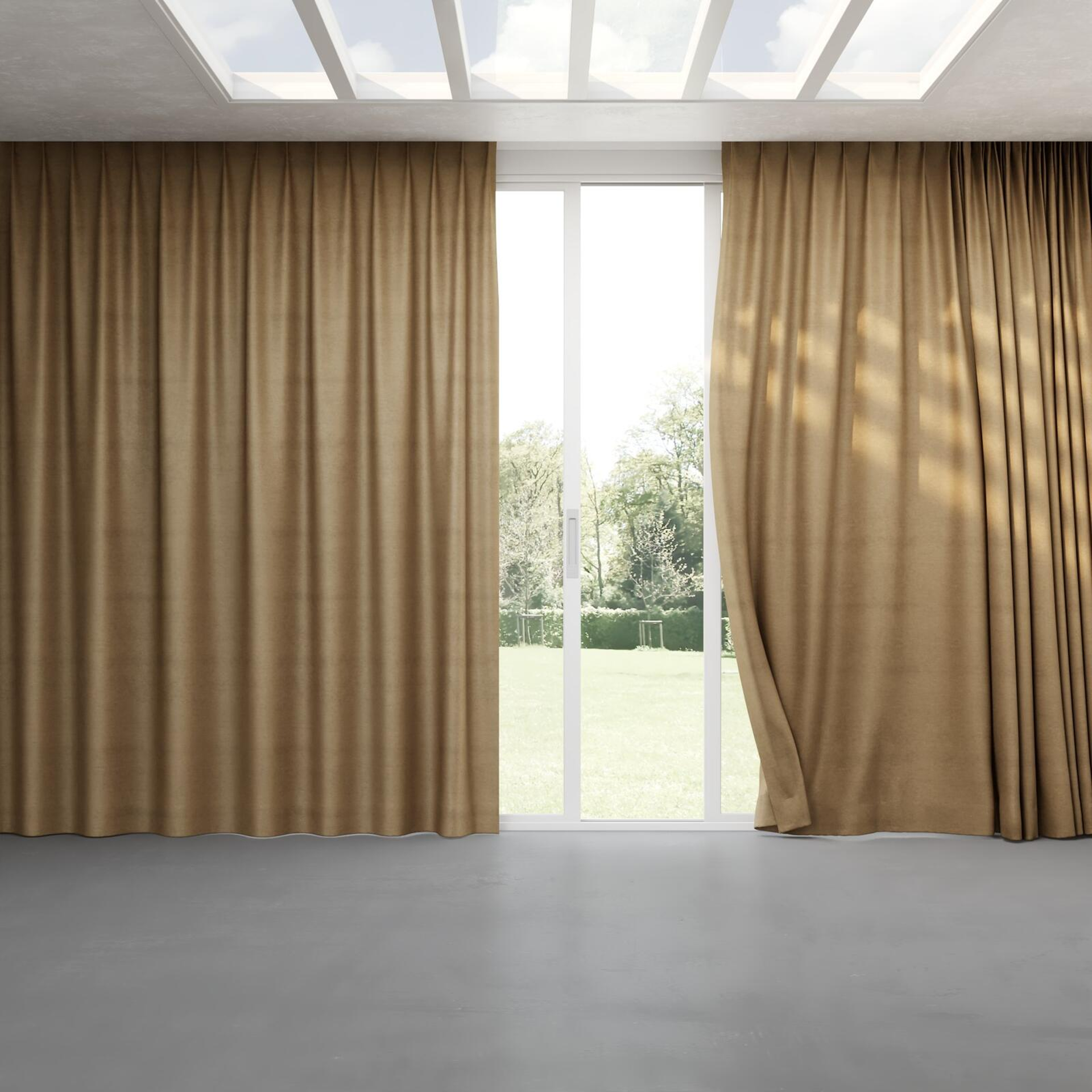 Full view of Baron Buff, pinch pleat