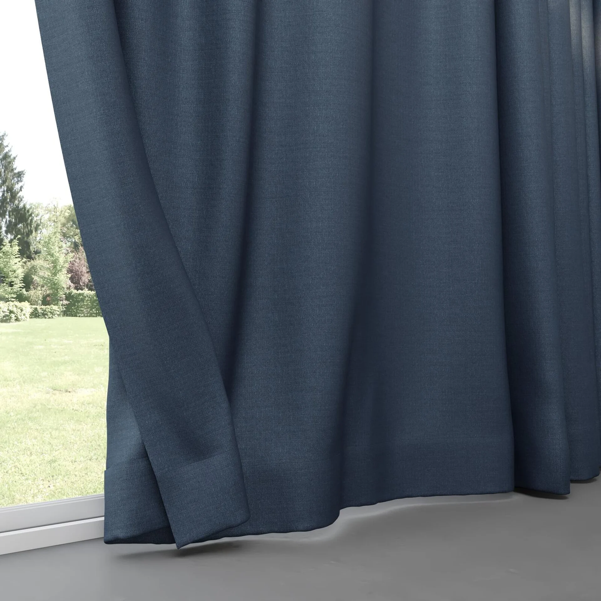 Bottom view of Linex Marine, pinch pleat