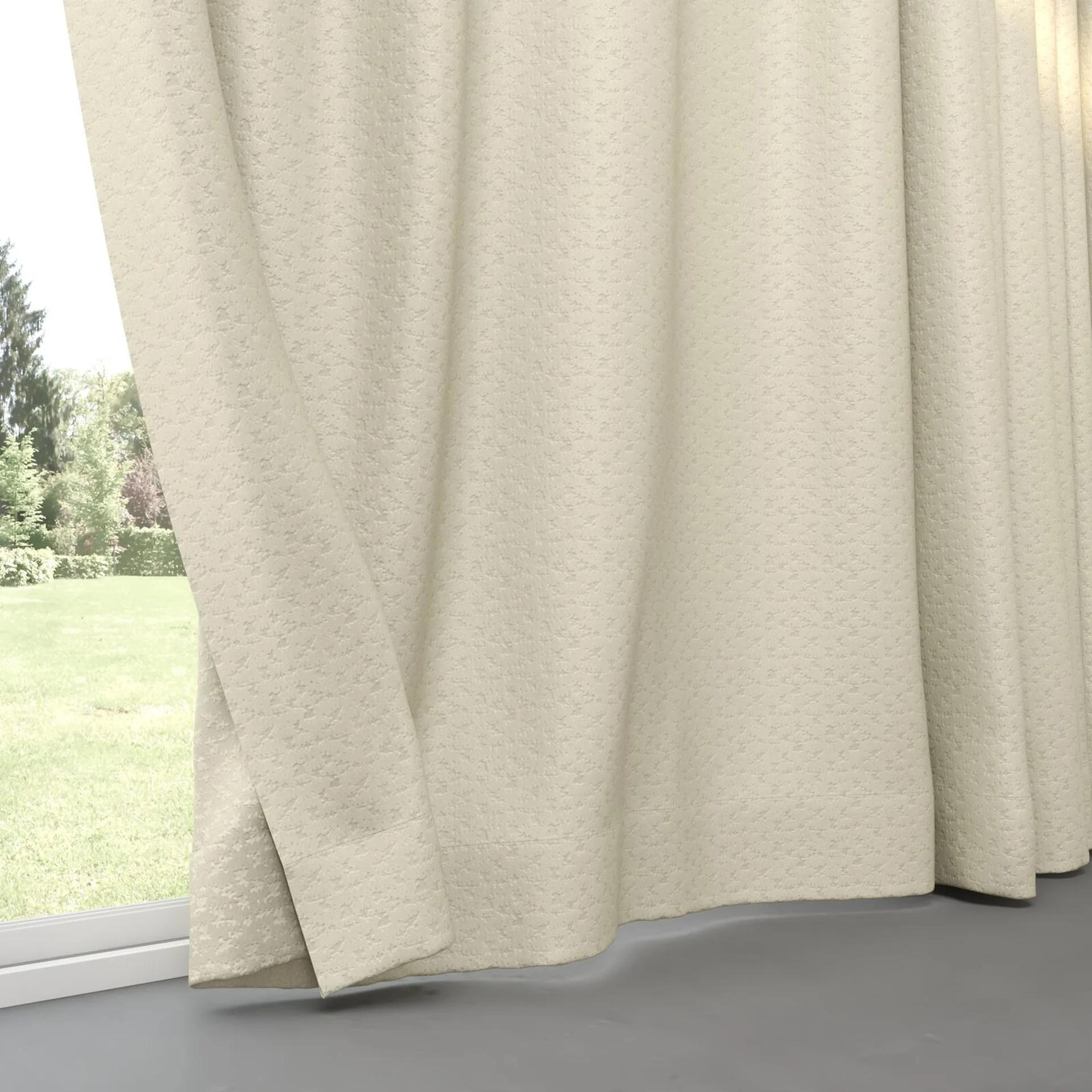 Bottom view of Requiem Putty, pinch pleat