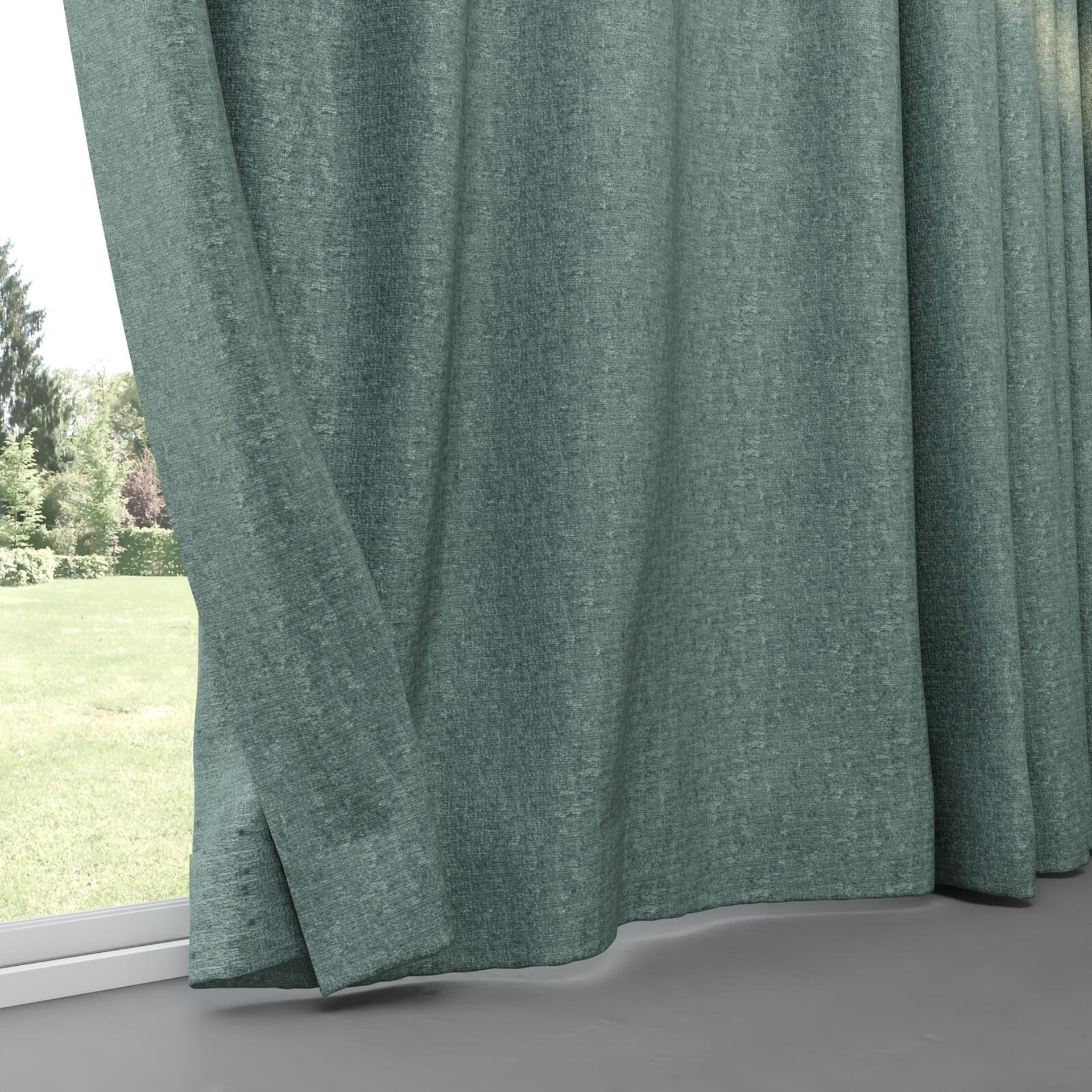 Bottom view of Monsieur Mineral, pinch pleat