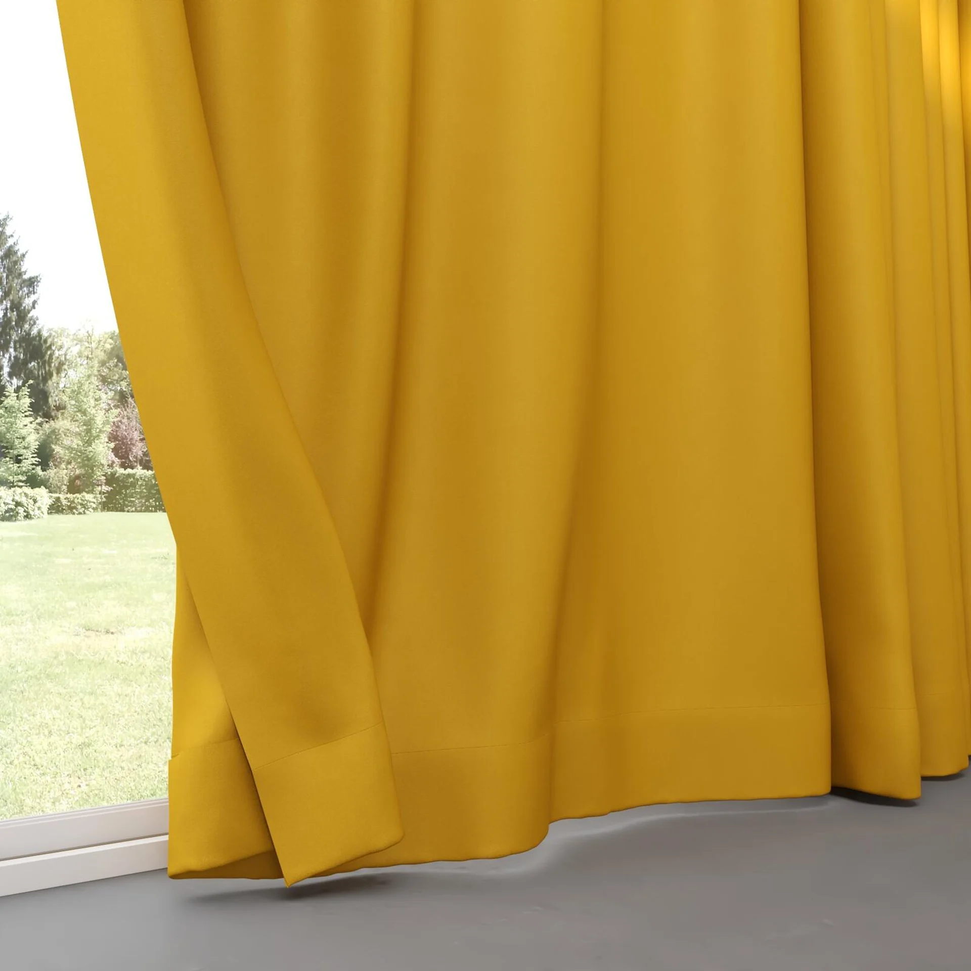 Bottom view of Woolskin Spice, pinch pleat