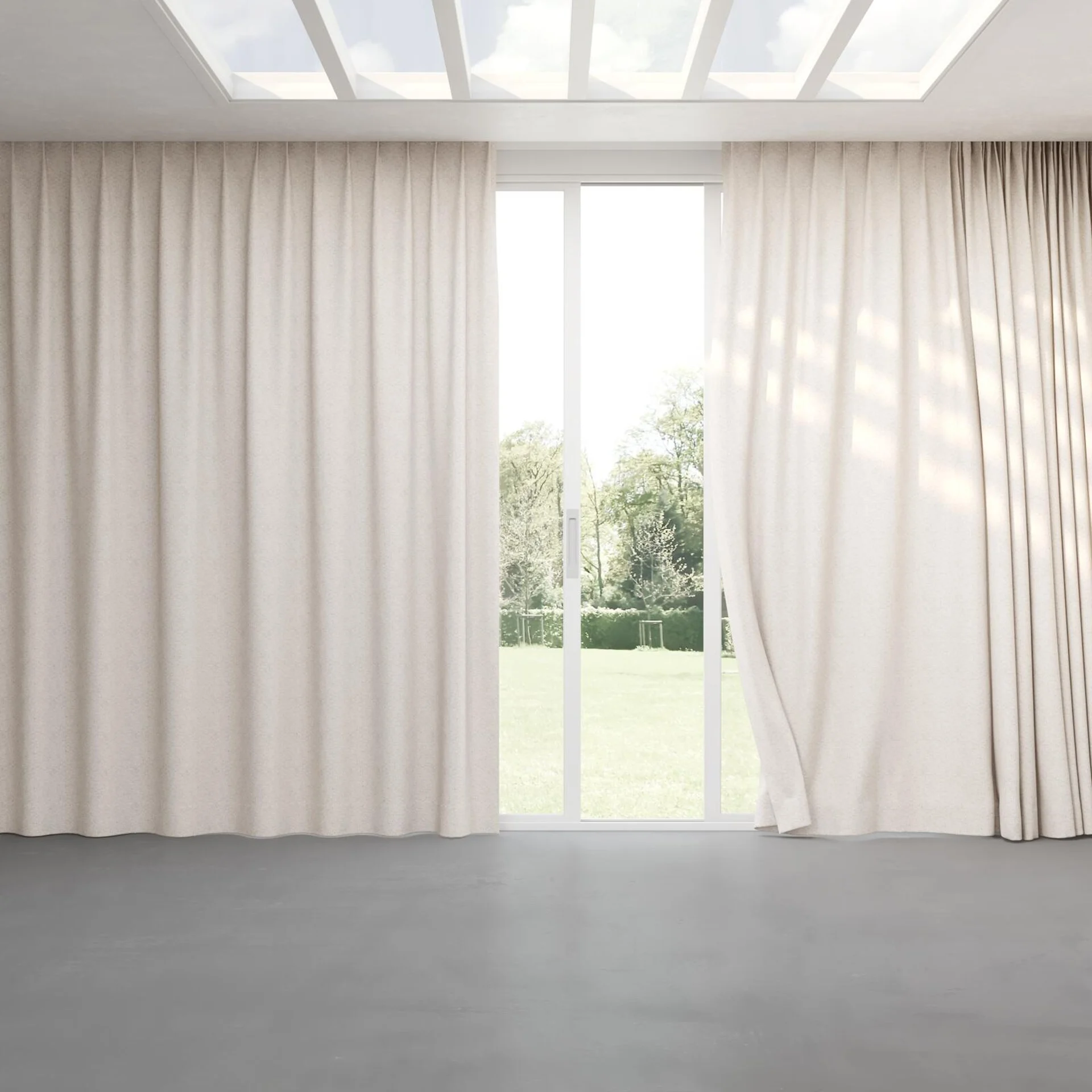 Full view of Cestino Ecru, pinch pleat