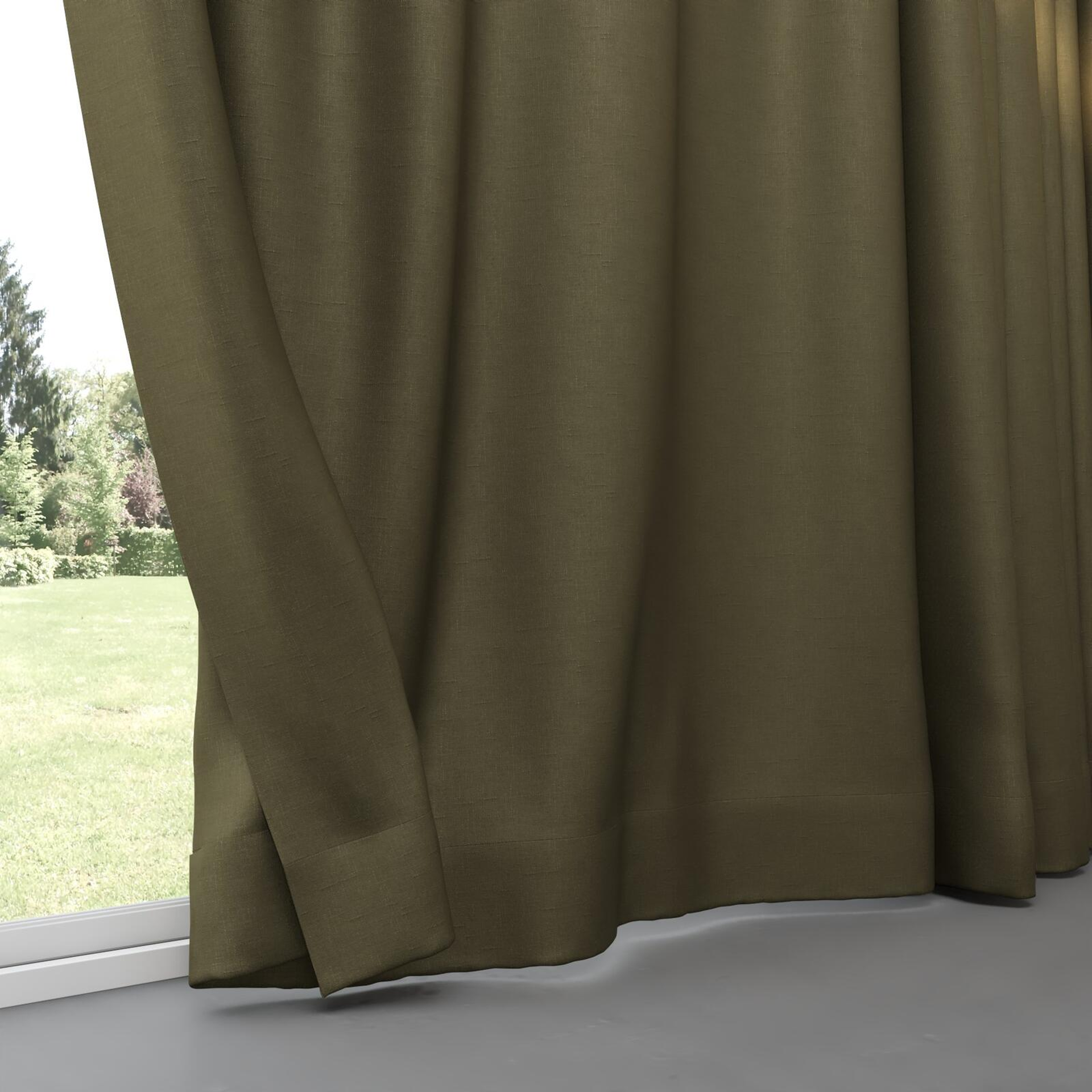 Bottom view of Atelier Moss, pinch pleat