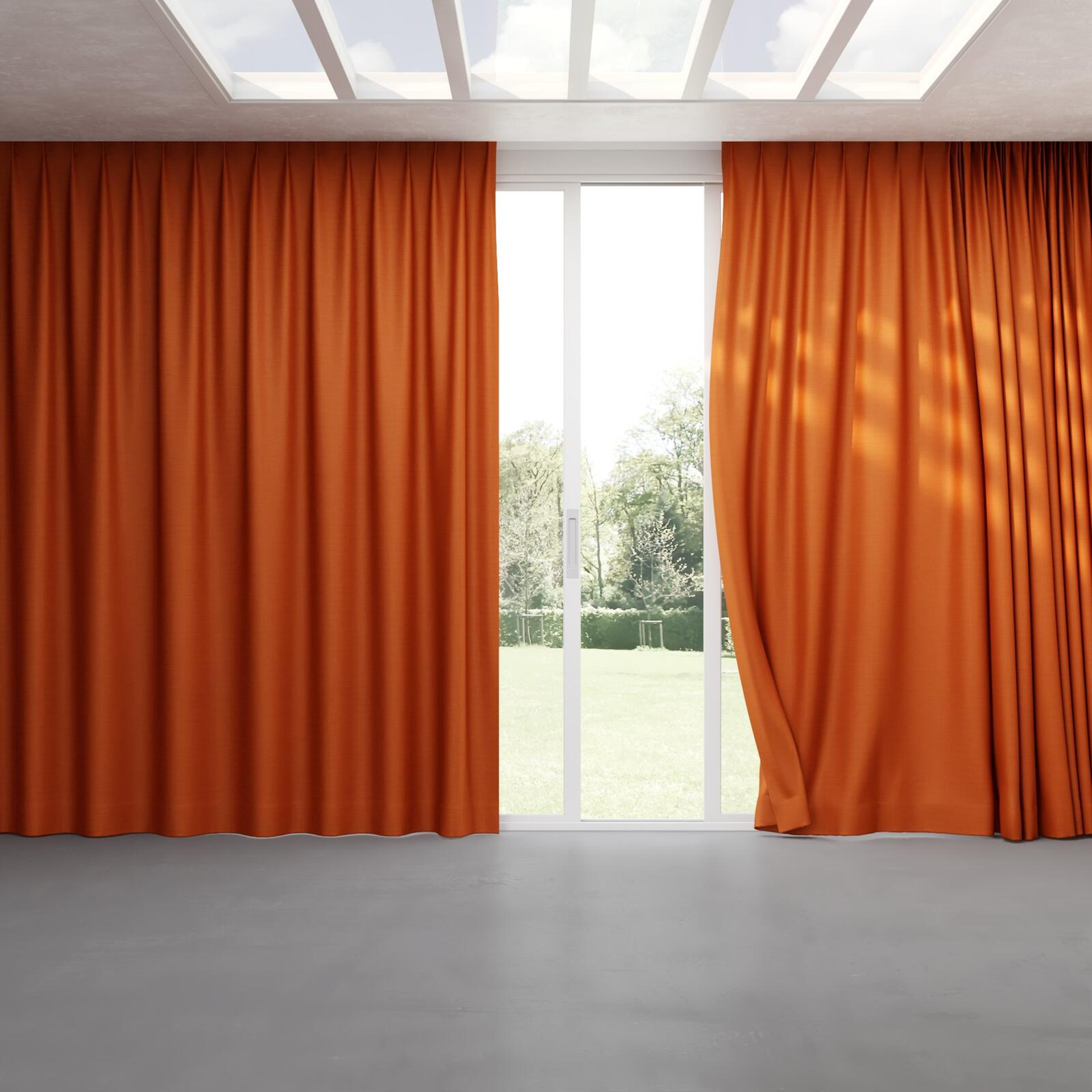Full view of Linex Sienna, pinch pleat