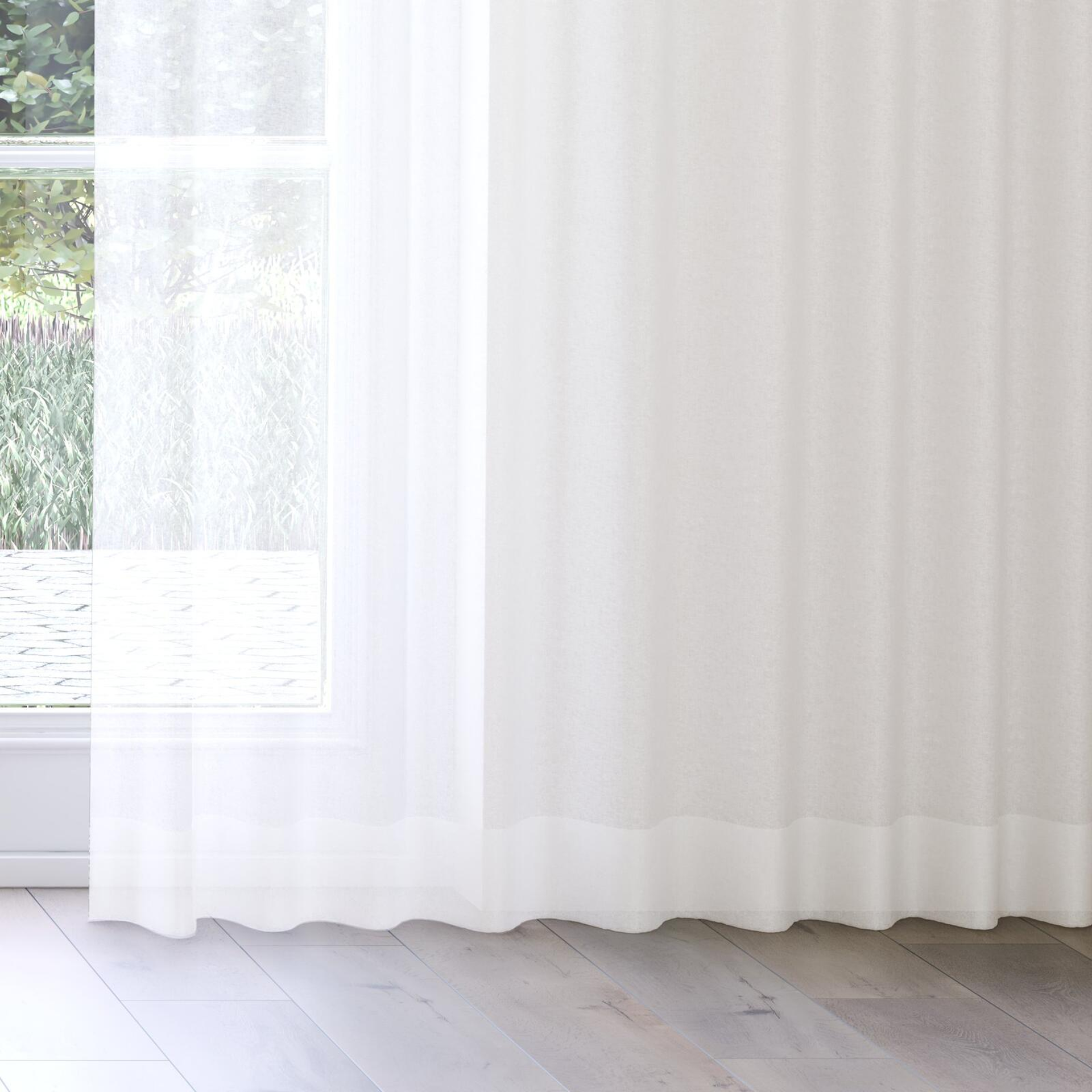 Bottom view of Wategos Snow, on curtain rail