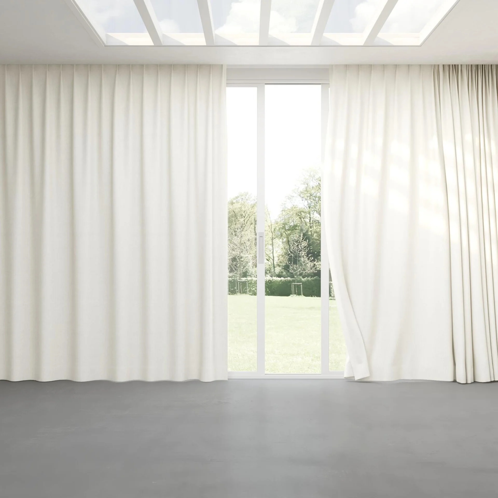Full view of Rover Pearl, pinch pleat