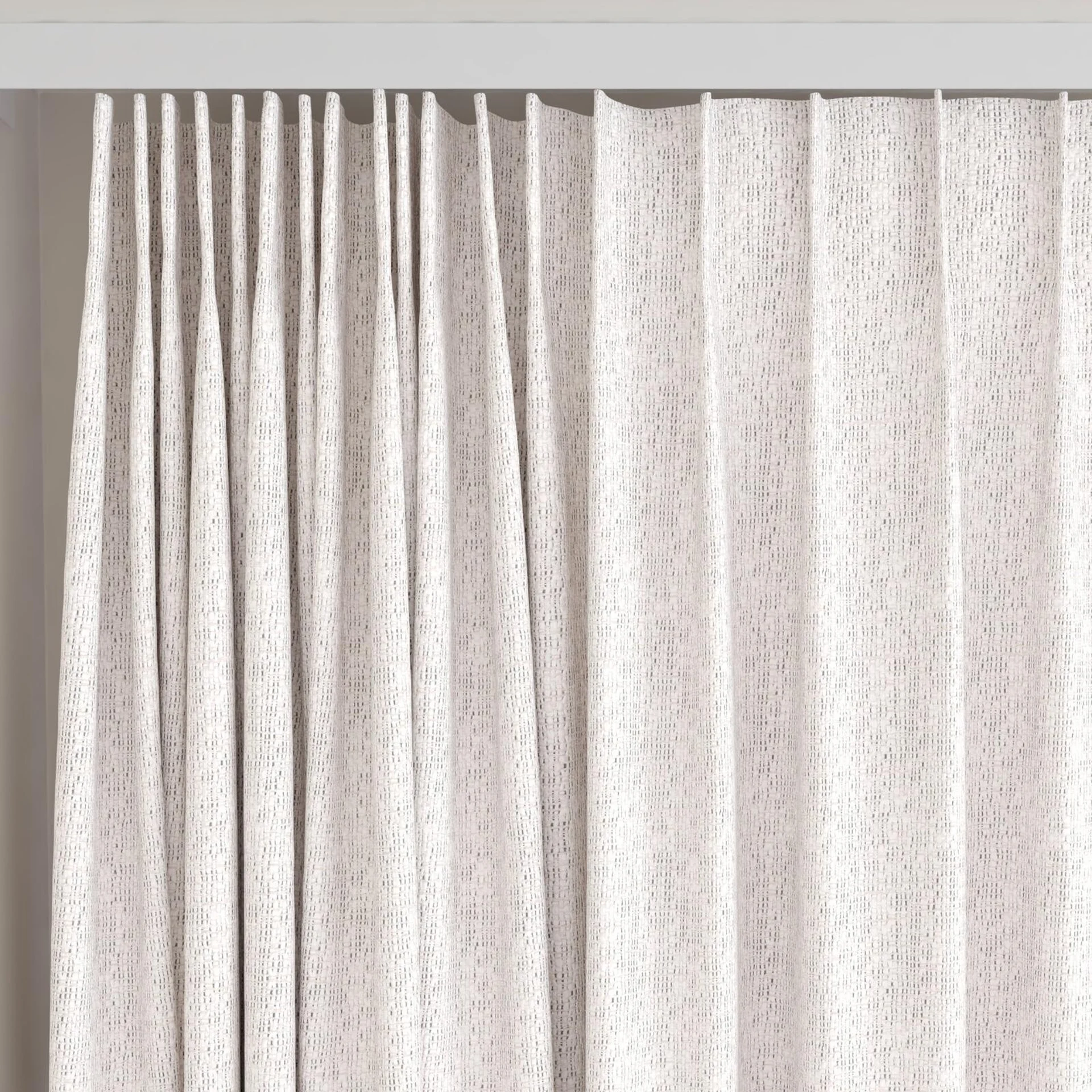 Top view of Cestino Salt, on curtain rail