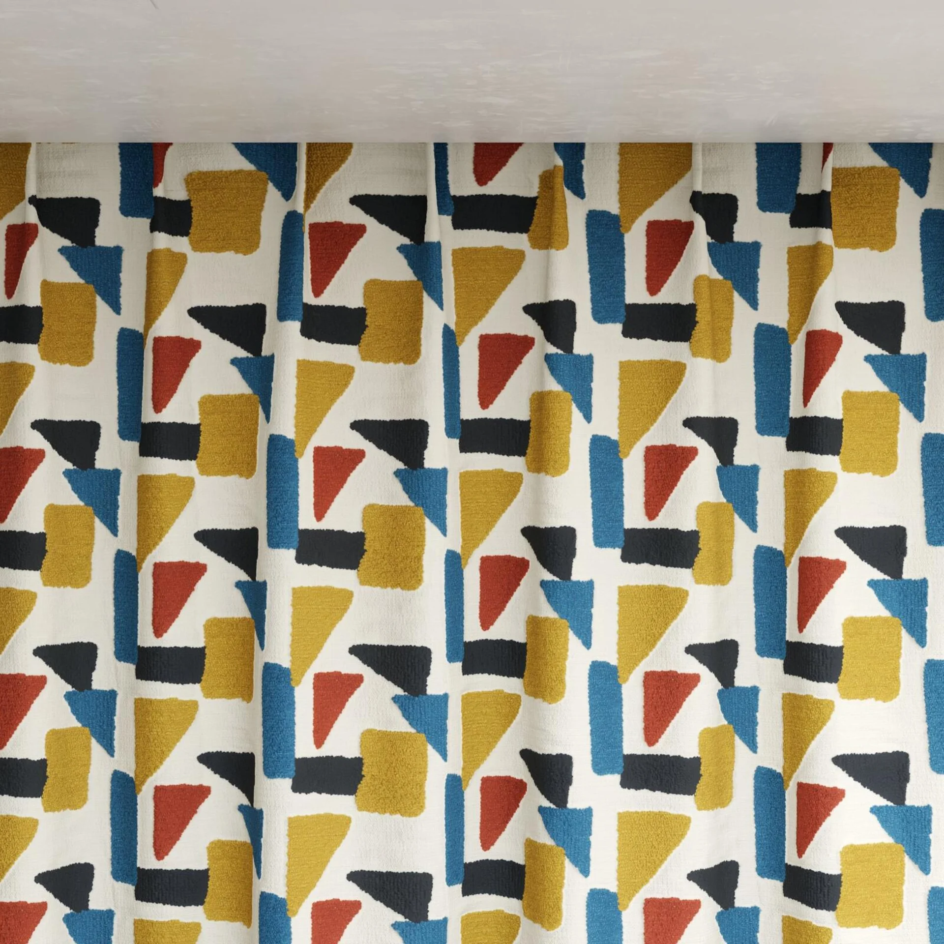 Top view of Roundup Mosaic, pinch pleat