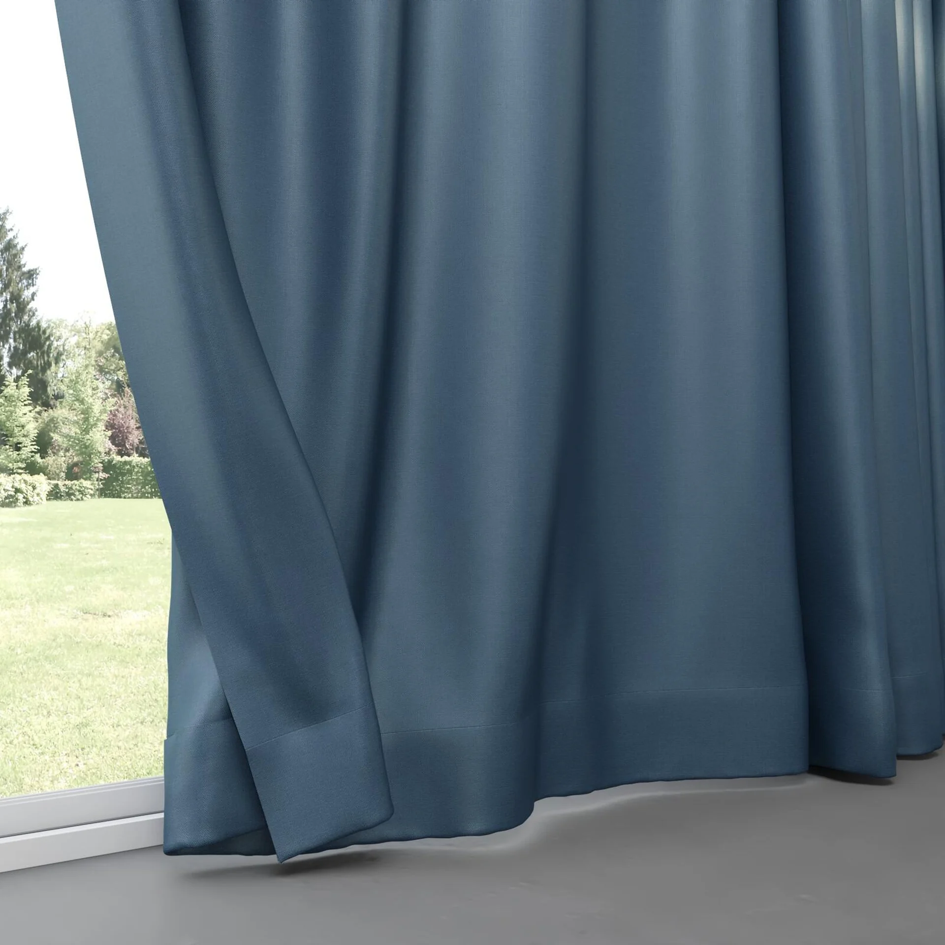 Bottom view of Stallion 2 Blackout Delft, pinch pleat