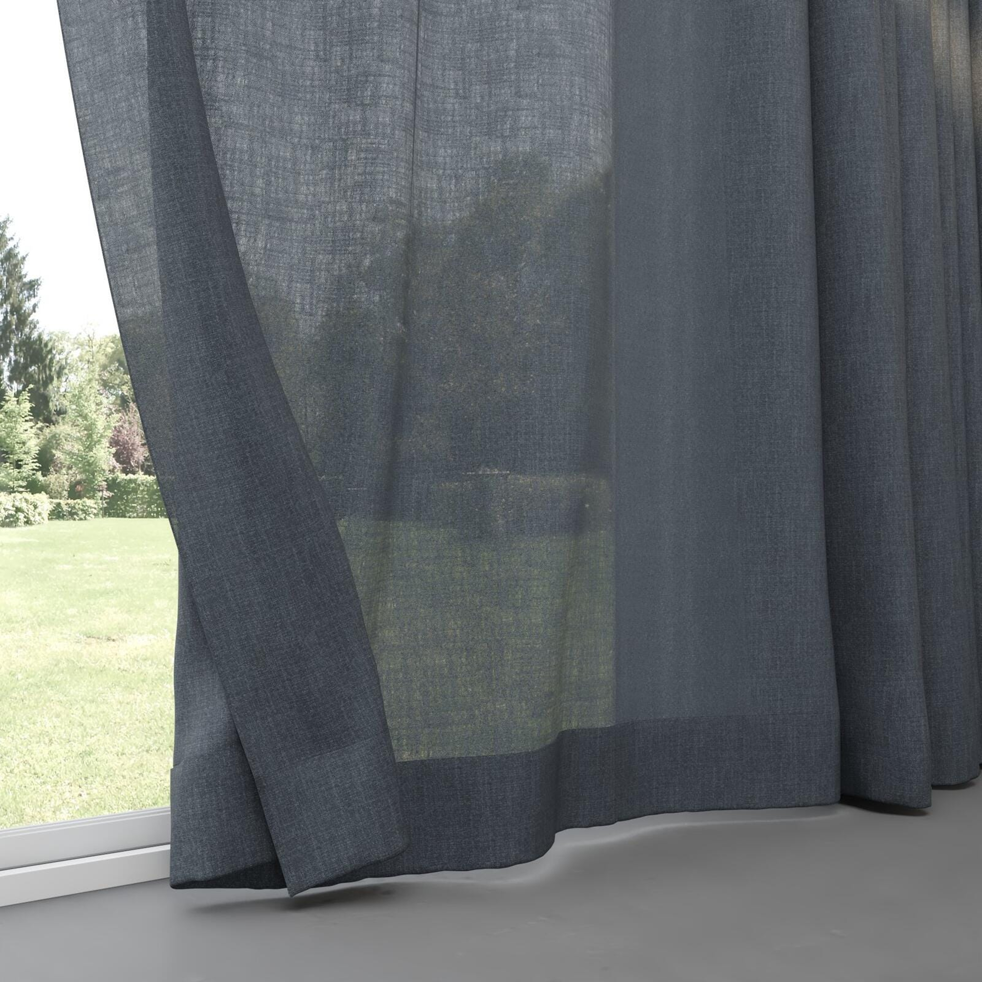 Bottom view of Motion Night, pinch pleat