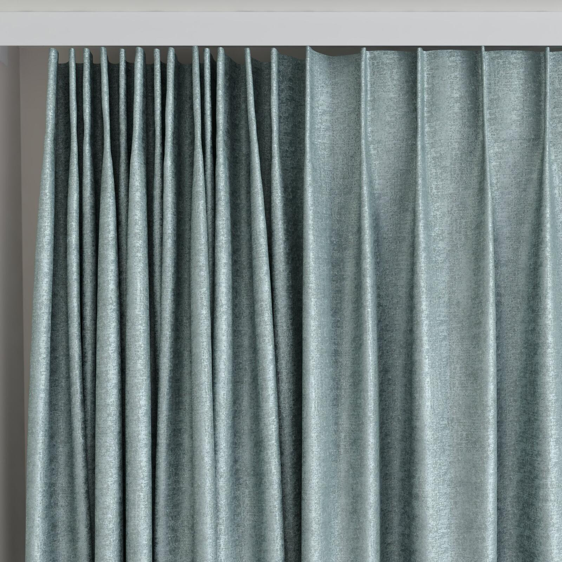Top view of Hug Mineral, on curtain rail