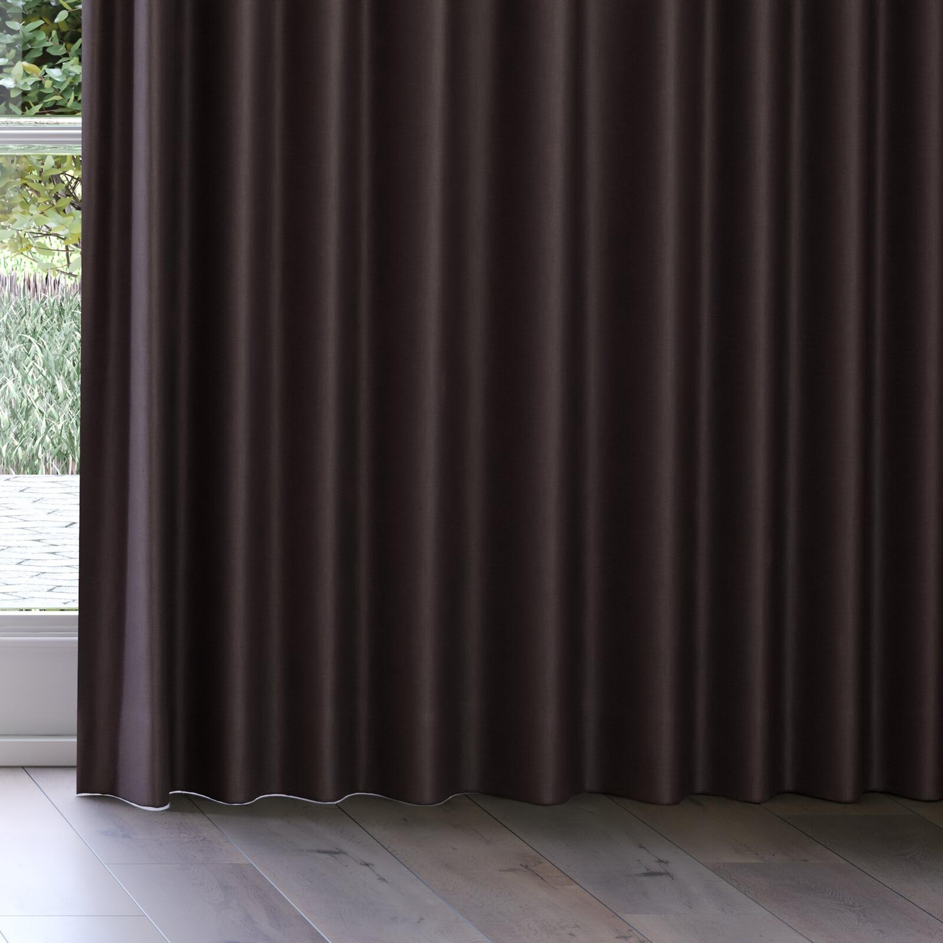 Bottom view of Tonga Chocolate, on curtain rail